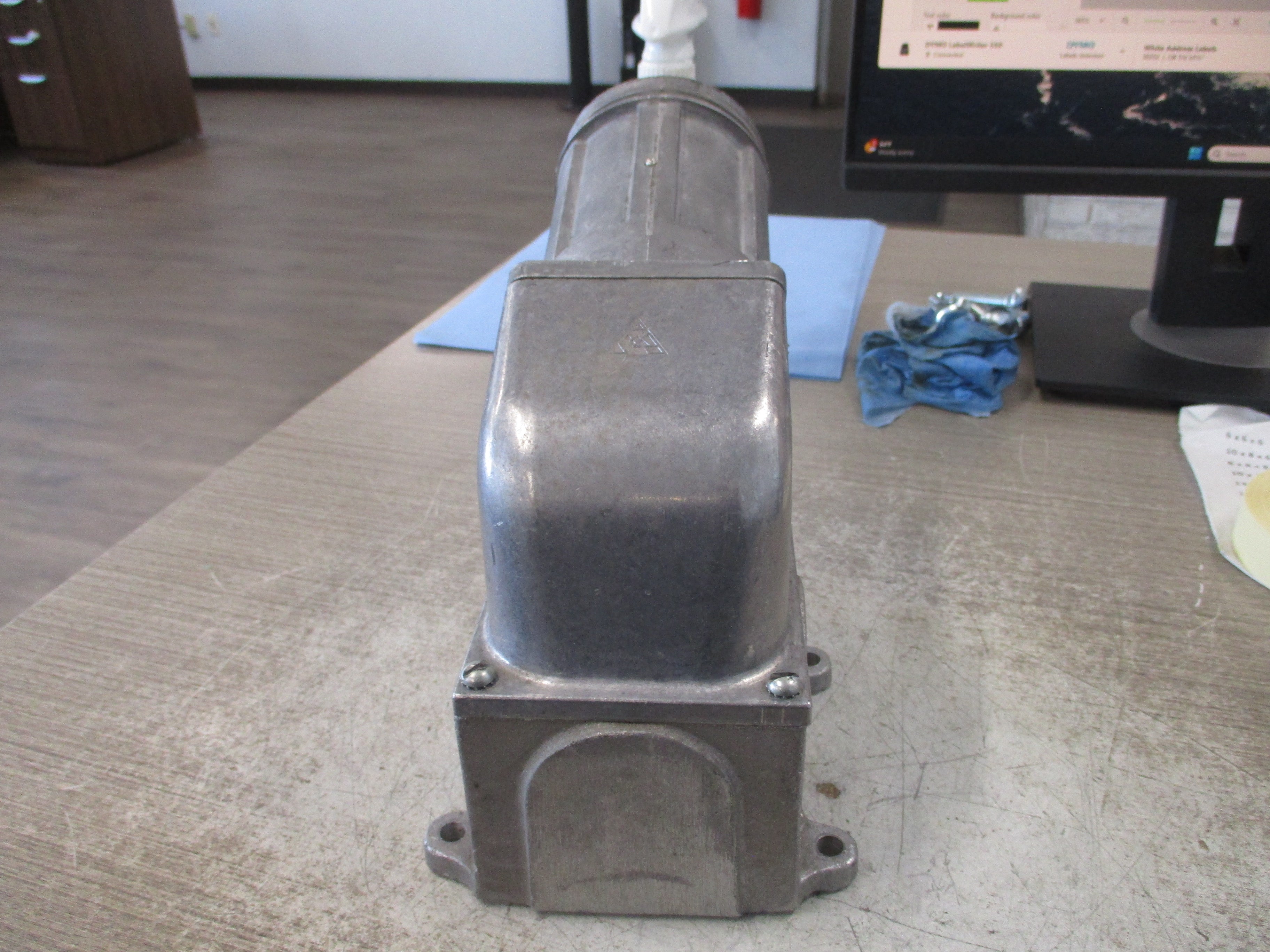 Russellstoll Receptacle w/Base 7324 60A 600V 3P 4W *No Cover*