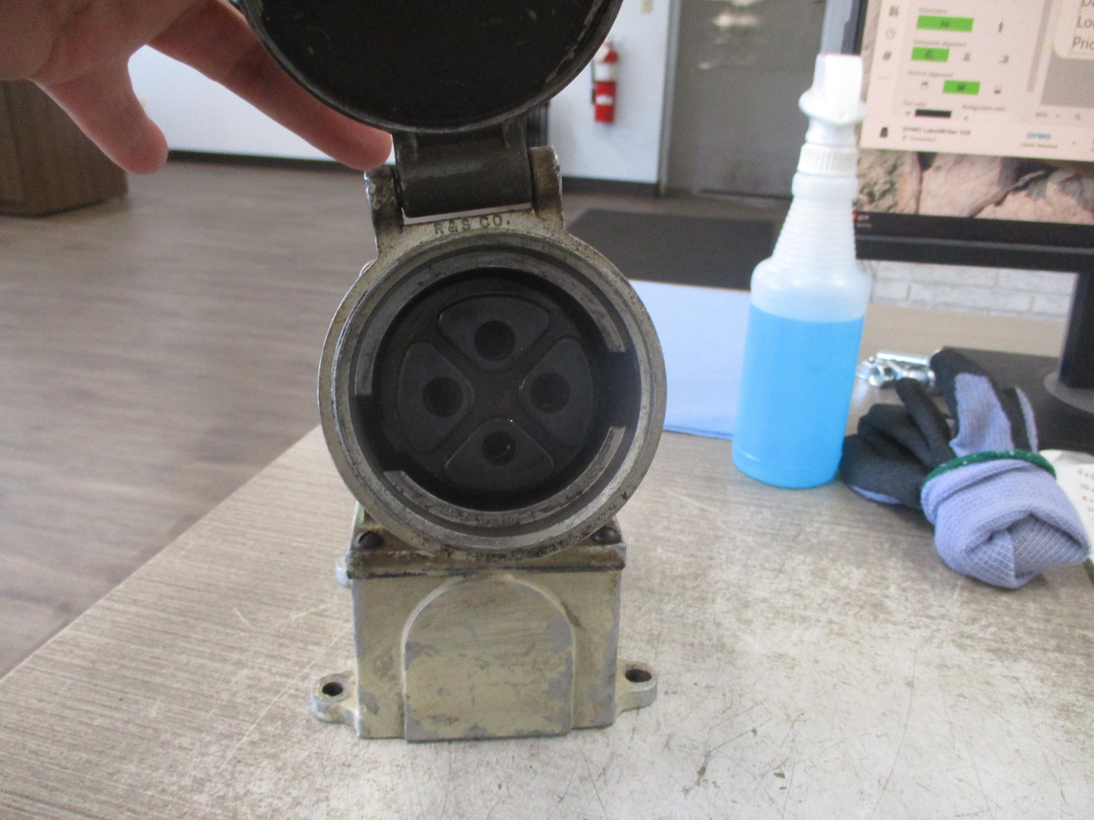 RussellStoll Receptacle LRFA634 60A 480V 4W 3P W/Base & Angle Adapter Used