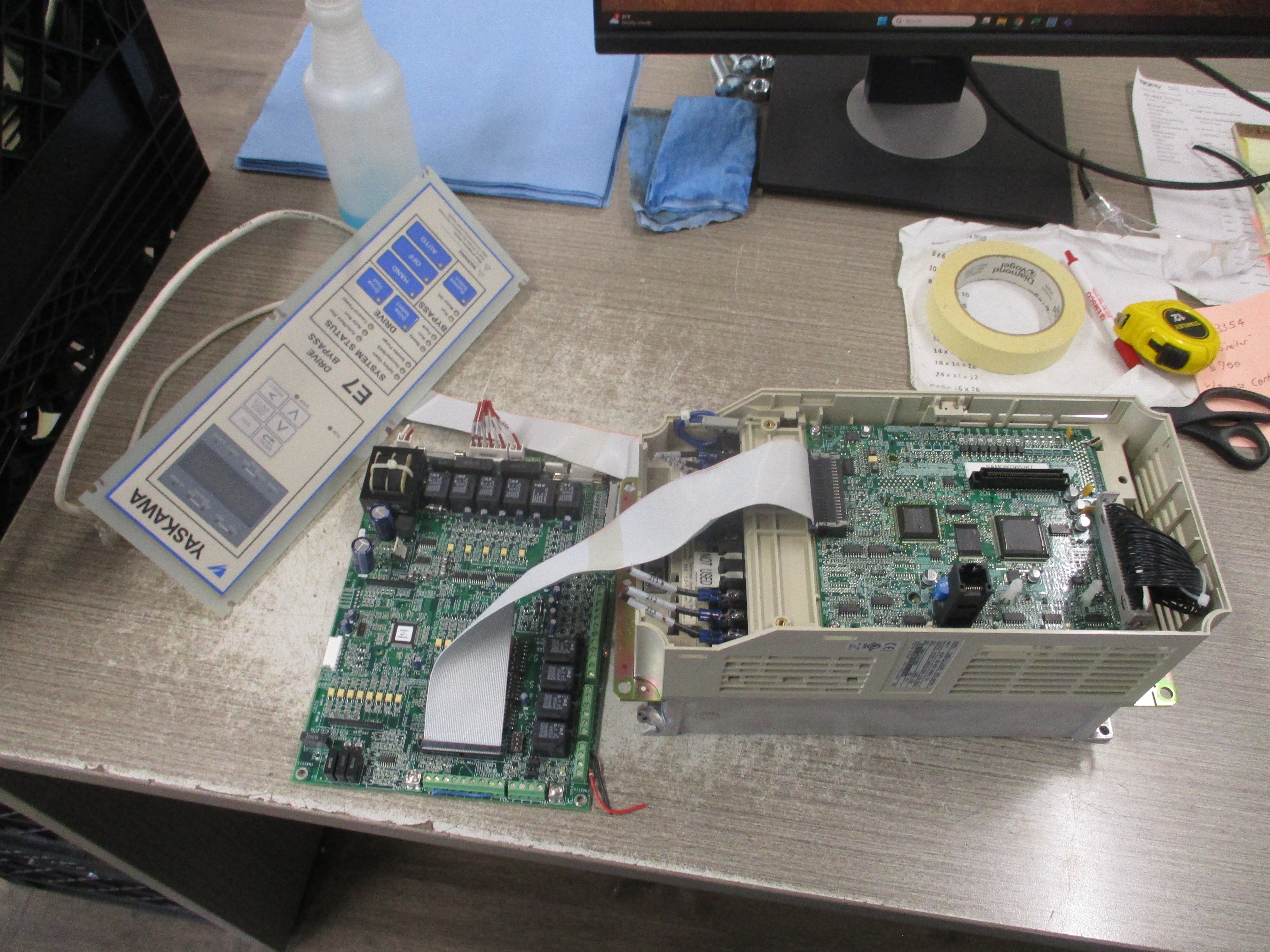 Yaskawa E7 AC Drive CIMR-E7U45P5 7.5HP 3Ph w/ Keypad W/Bypass Controls