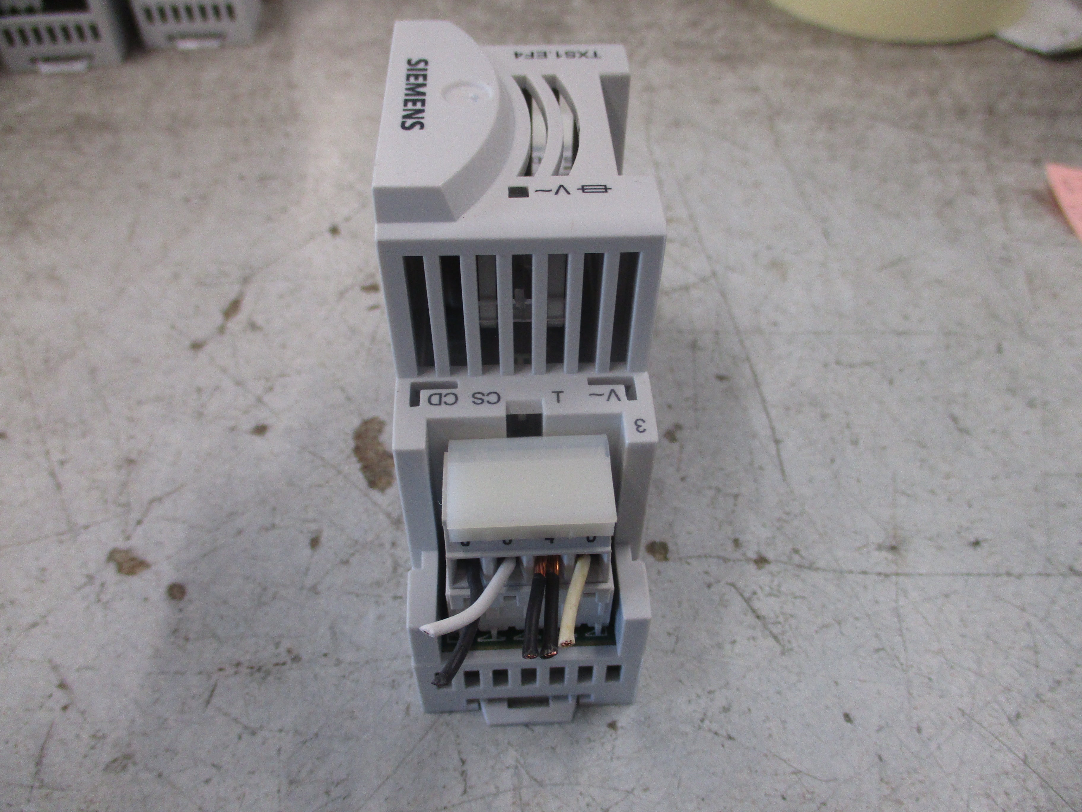 Siemens TX-I/O Bus Connection Module TXS1.EF4 4A Fuse Used
