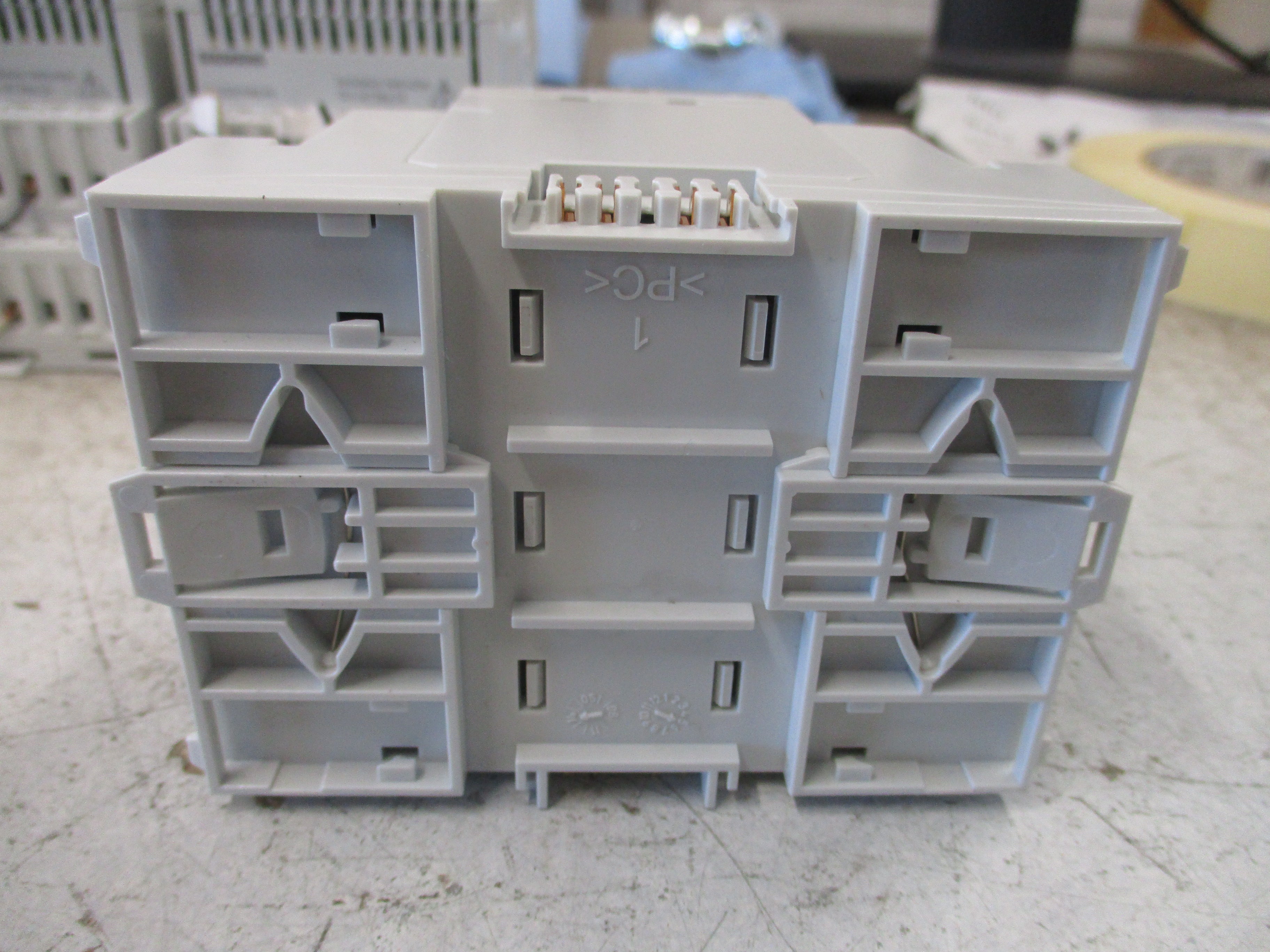 Siemens TX-I/O Super Universal Module TXM1.8X-ML 8-PT Local Override LCD Display