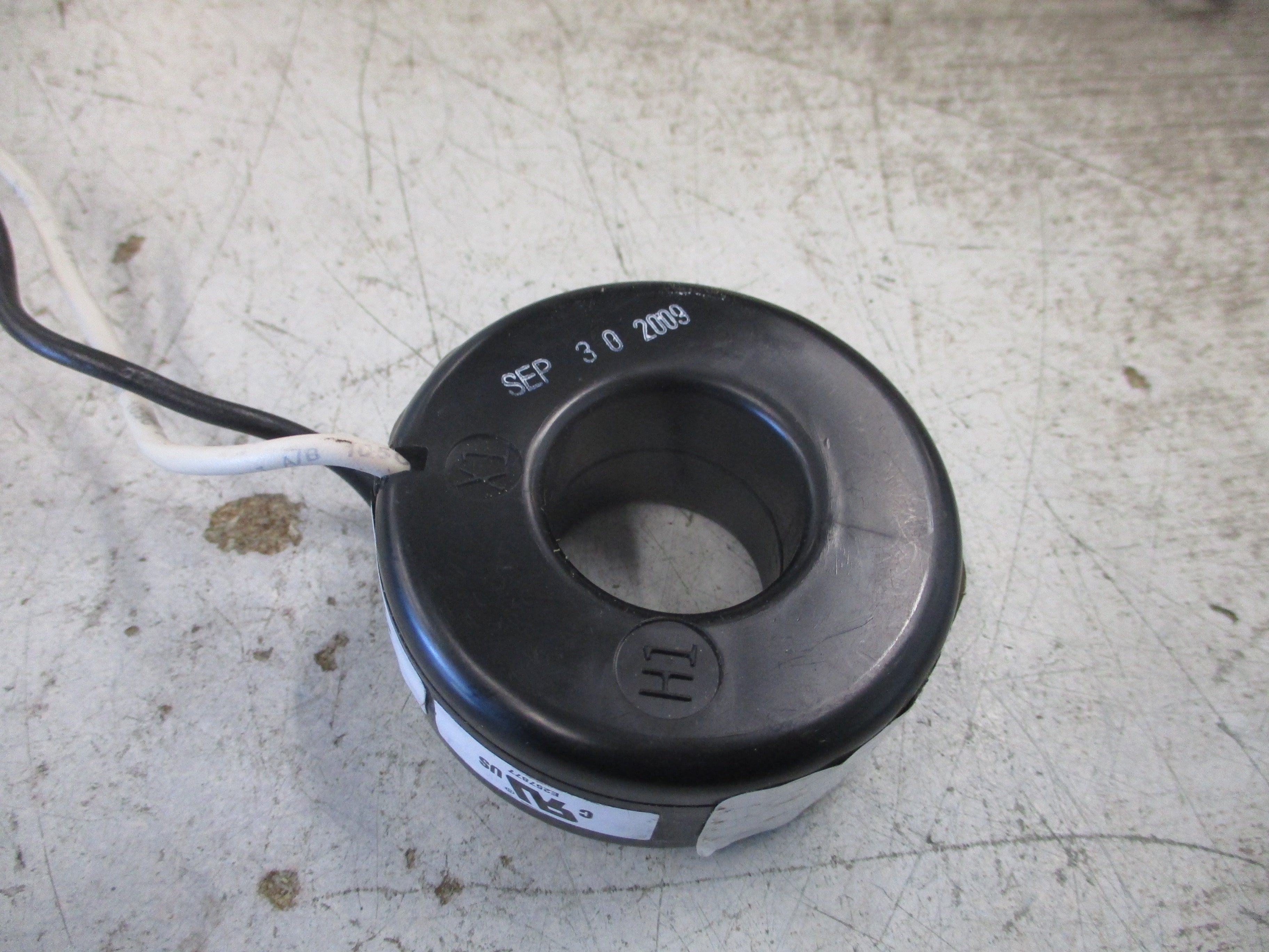 Tyco/Crompton Model 522425P2 Current Transformer 2RL-201-L72 Ratio 200:5A 600V