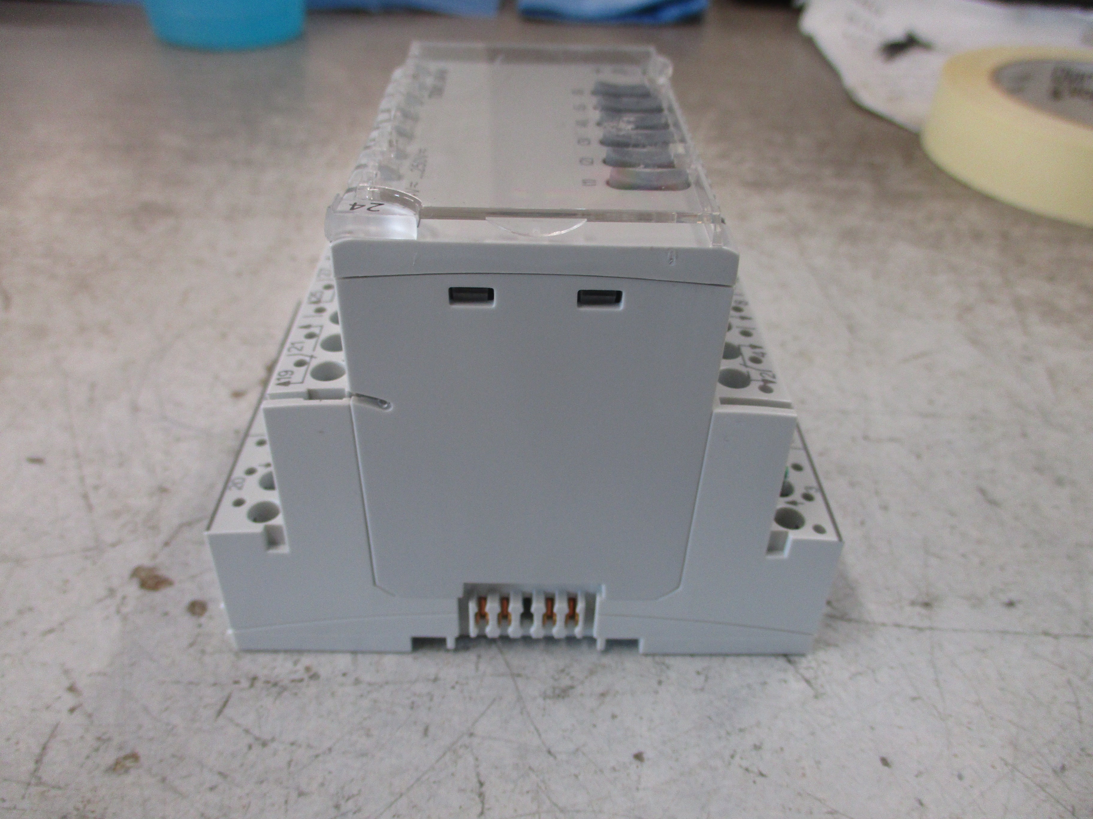 Siemens TX-I/O Relay Module TXM1.6R-M 6 Relay Outputs Local Override Used