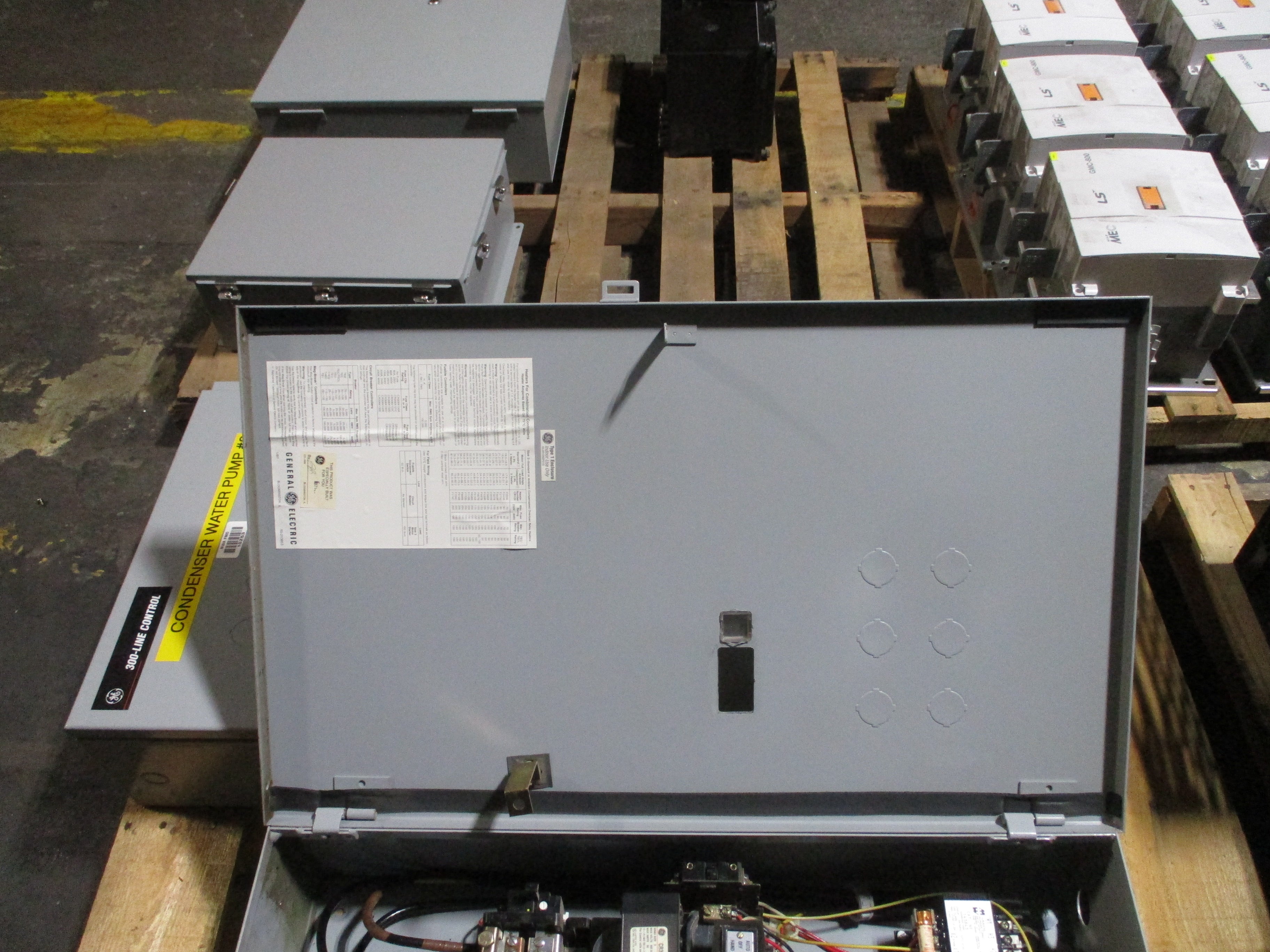 GE Non-Fusible Size 3 Combination CR308E1041AAETDB 115-120V Coil 90A 600V Used