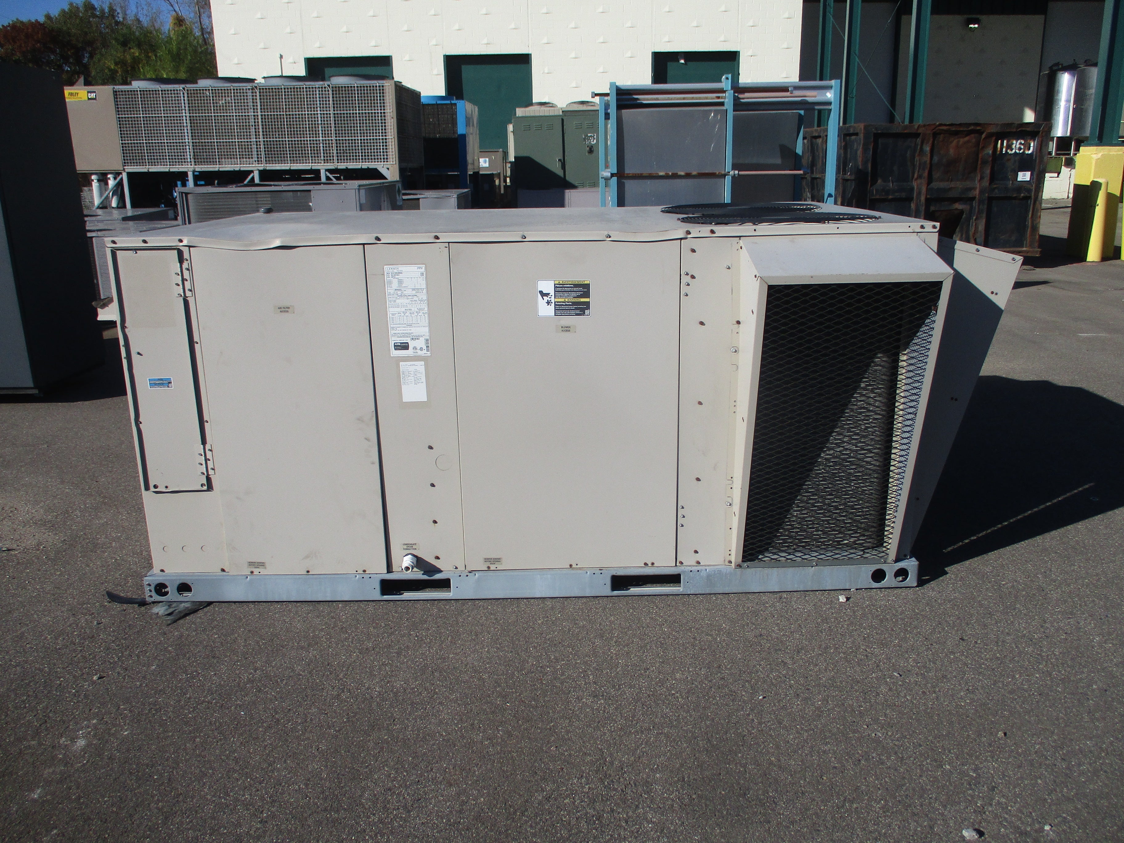 Lennox Rooftop Unit KCA120S4BN3G 10-Ton 460V 3Ph MFD: 2013 *No Heat* Used