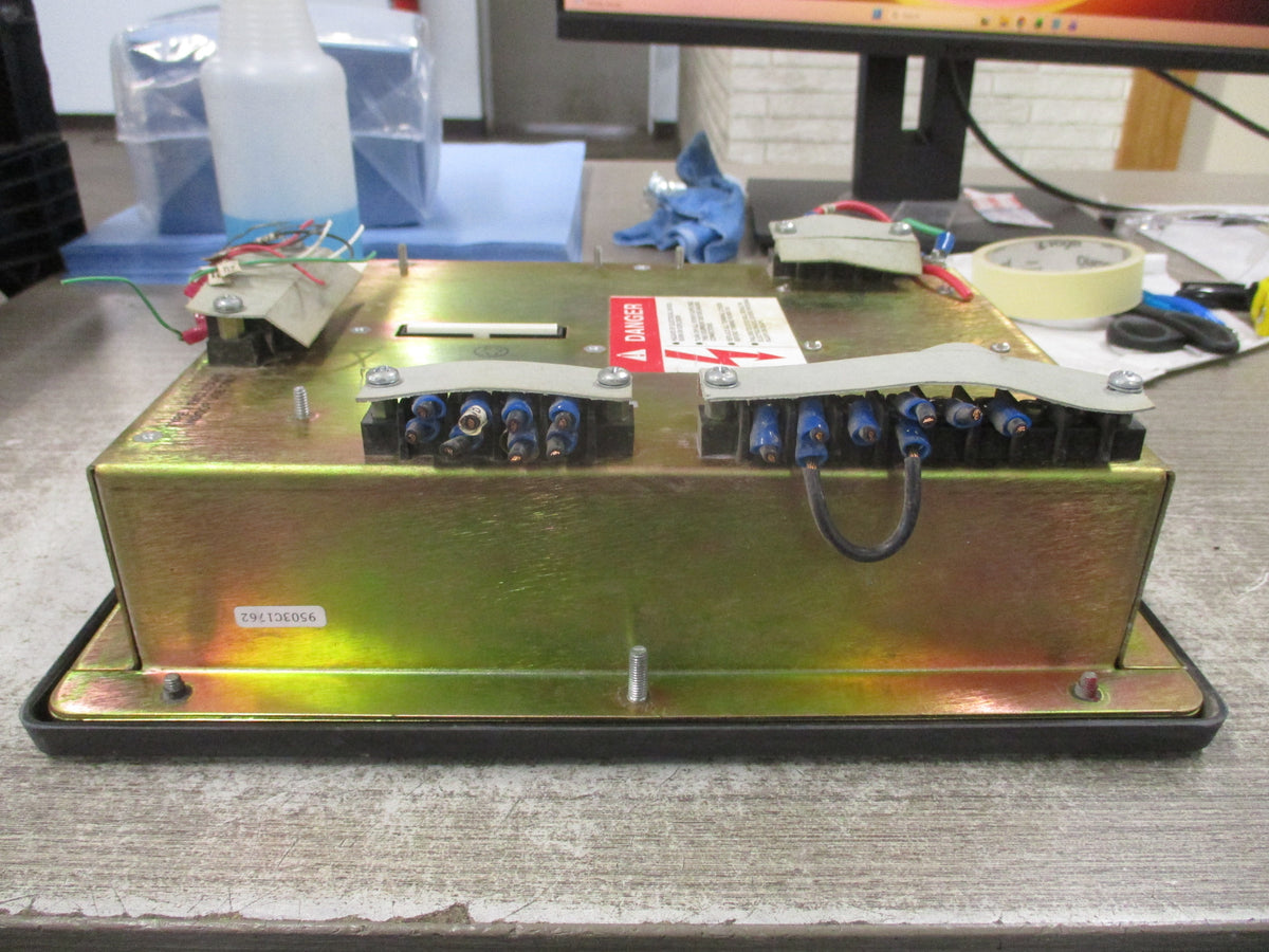 Square D PowerLogic Circuit Monitor 3020 CM-2150 100-264VAC 20-27VA 50/60Hz Used
