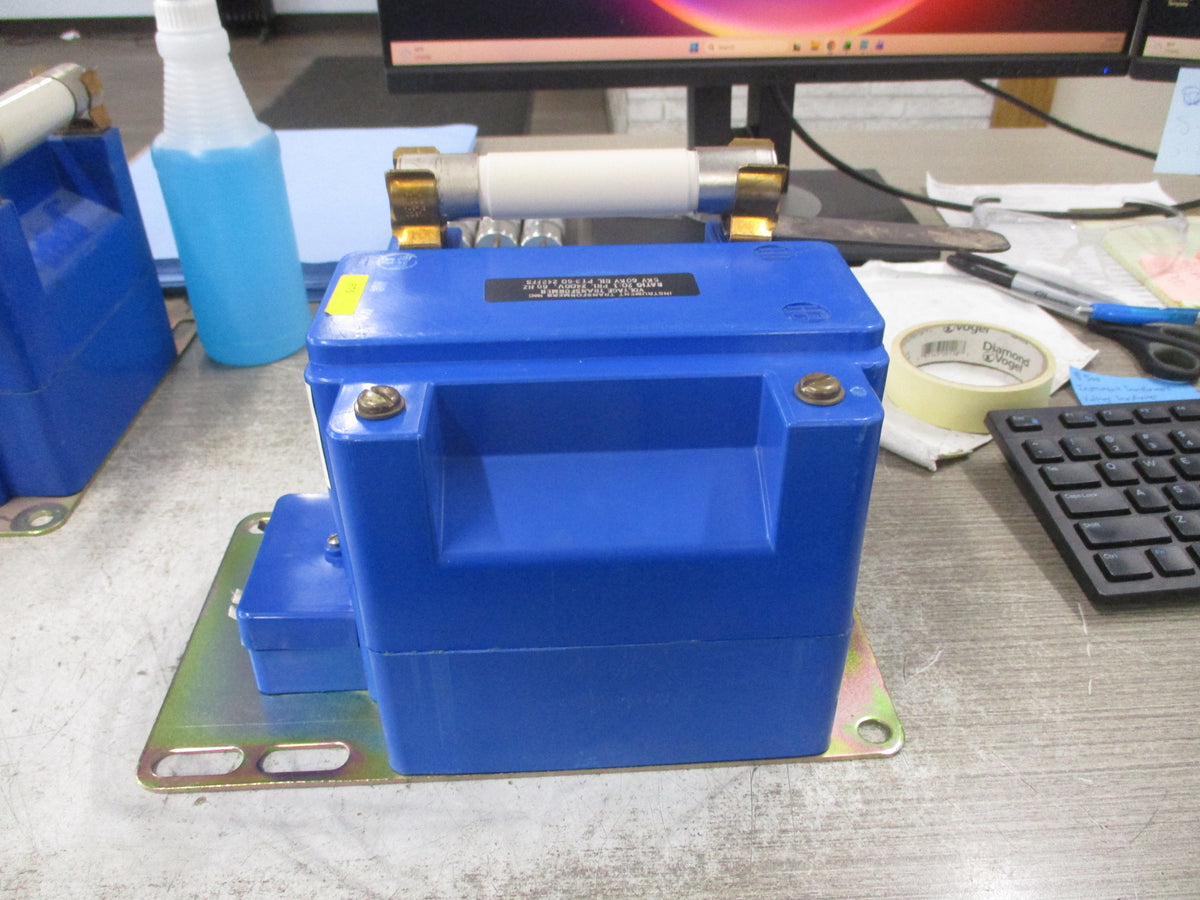Instrument Transformers Voltage Transformer PT3-60 242FFS Pri: 2400V Used