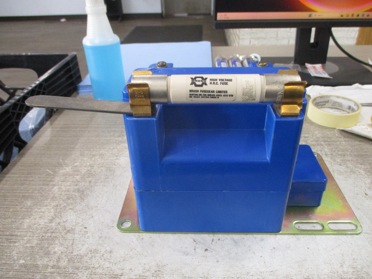 Instrument Transformers Voltage Transformer PT3-60 242CCS Pri: 2400V Used