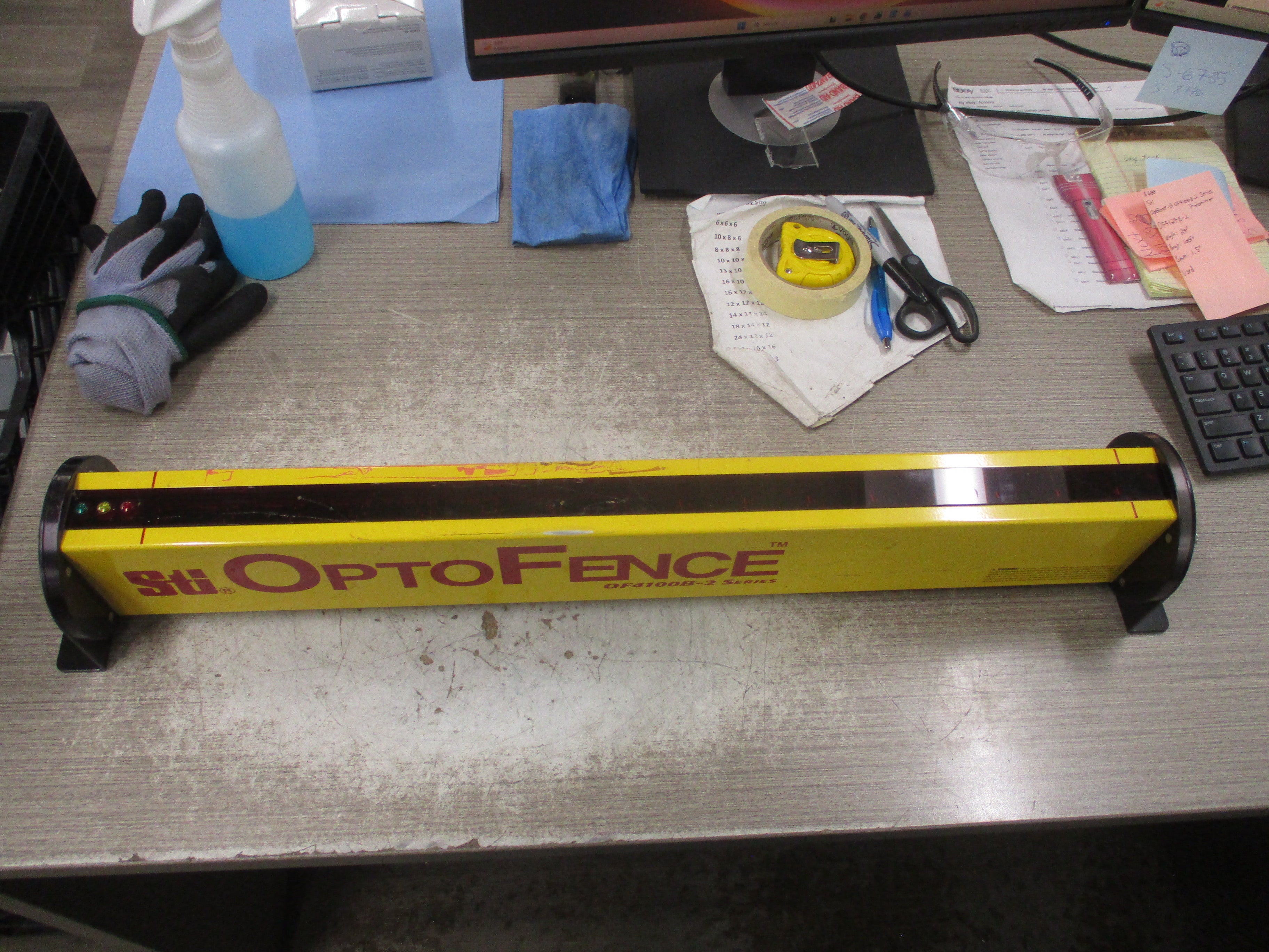 Sti Optofence-B OF4100B-2 Series Transmitter OF4124B-2 Length: 24" Used