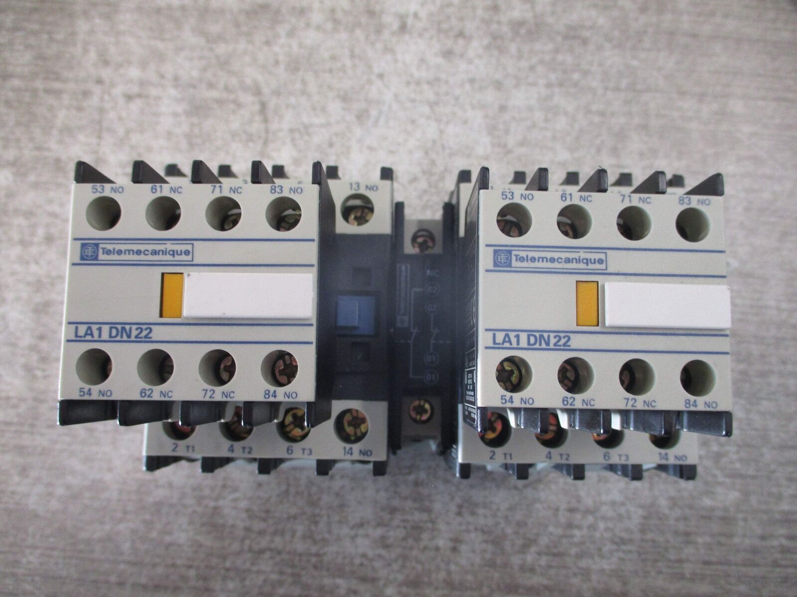 Telemecanique Reversing Contactor LC1 D2510 120V Coil 40A 600V (2) Aux Contact B