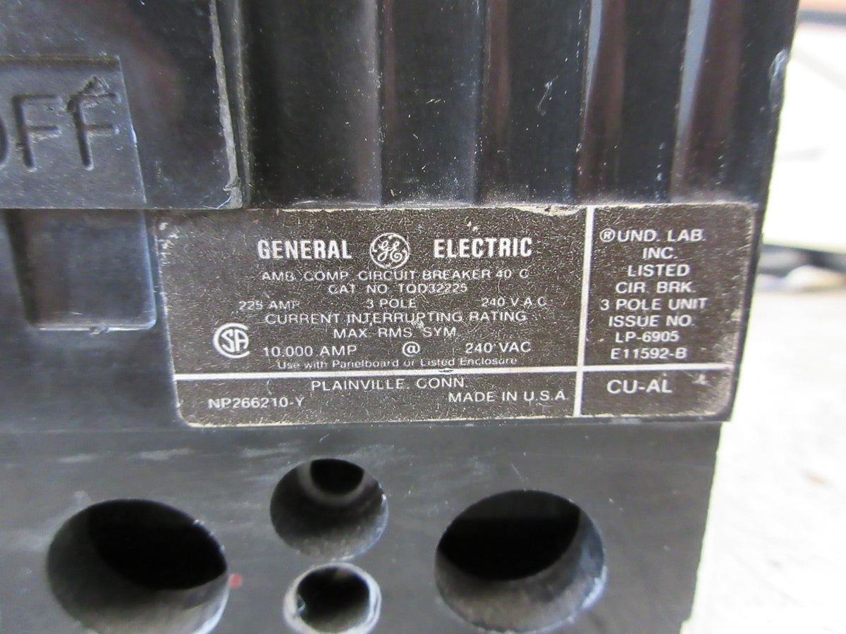 GE Circuit Breaker TQD32225 225A 240V 3P *No Lugs* Used