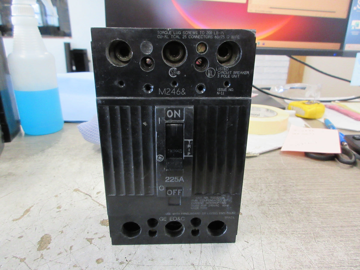 GE Circuit Breaker TQD32225 225A 240V 3P Used