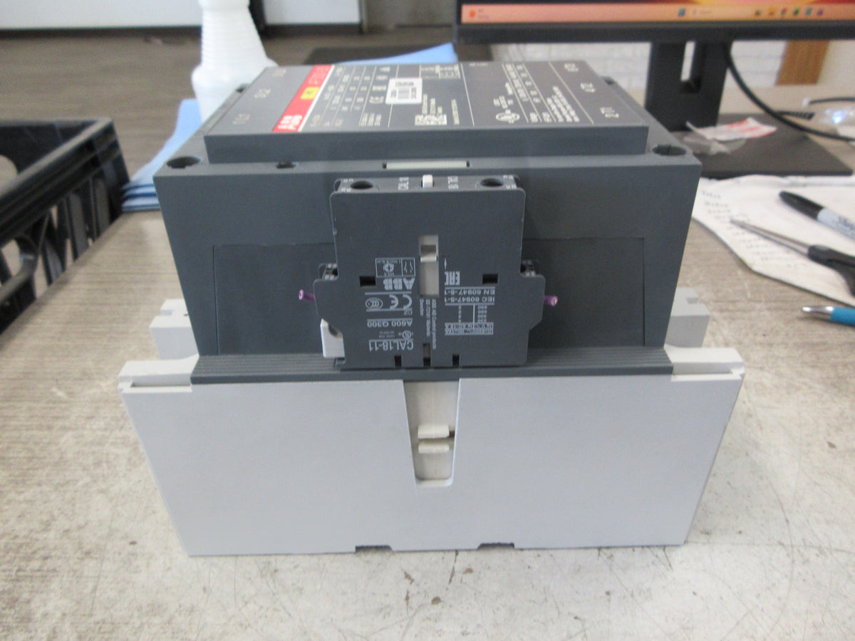 ABB Contactor AF300-30 100-250V AC/DC Coil 400A 600V w/ (1) Aux Contact Used