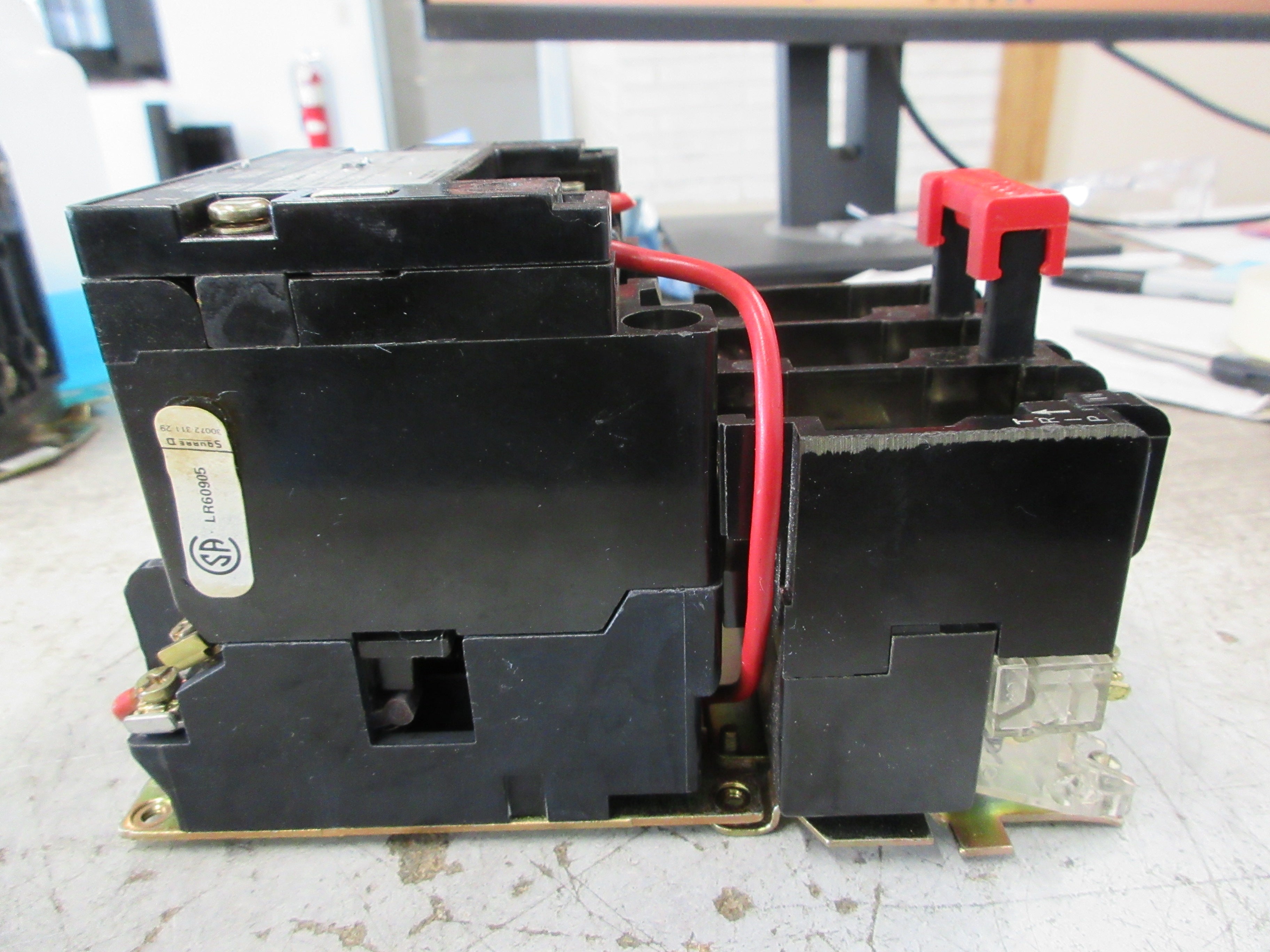 Square D Size 1 Starter 8536 SCO 3 S Ser. A 120V Coil 600V W/Aux Fuse Used