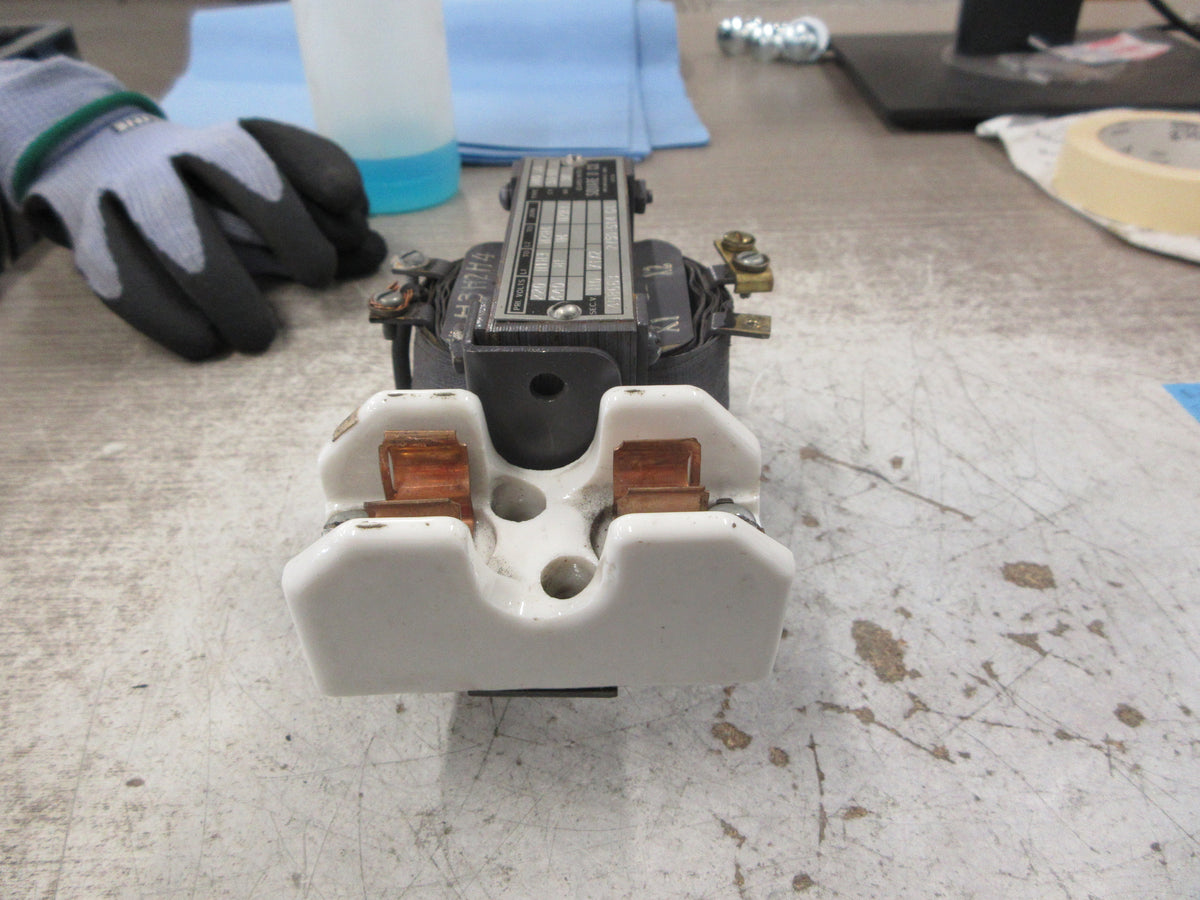 Square D Transformer 9070 AA0-50 50VA Pri: 220/440V Sec: 110V 50-60Hz Used