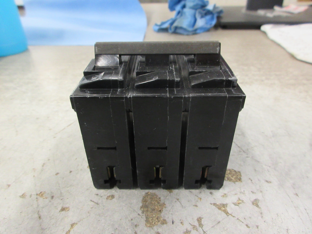 Siemens ITE Type QP Clip-On Circuit Breaker Q3100 100A 240V 3P Used