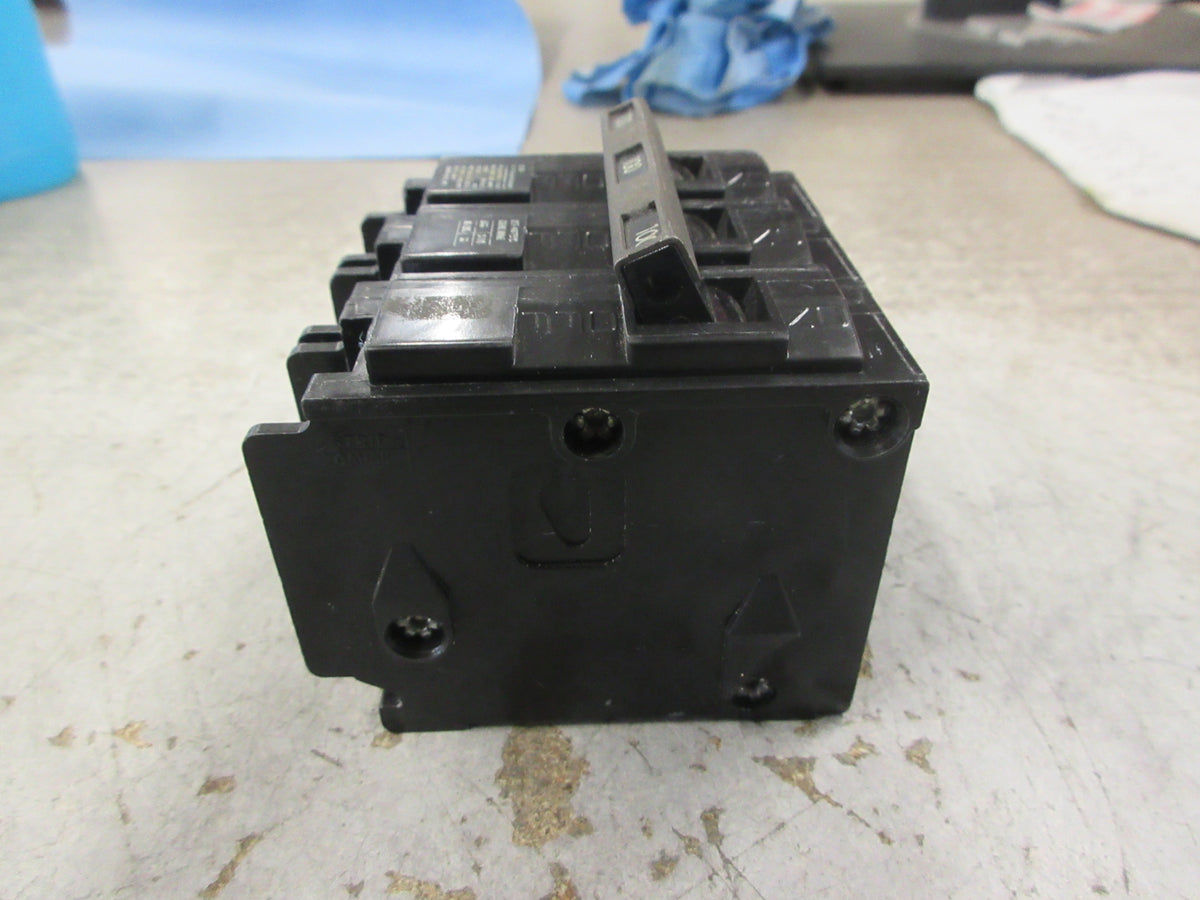 Siemens ITE Type QP Clip-On Circuit Breaker Q3100 100A 240V 3P Used