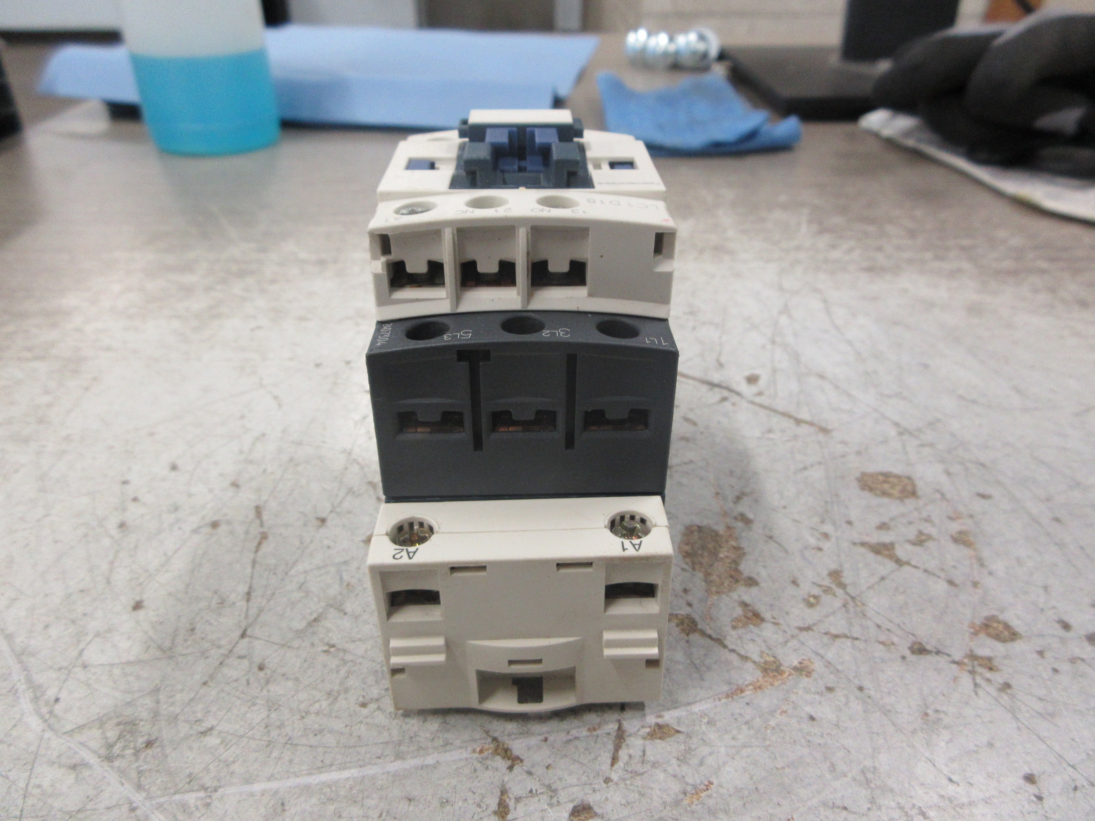 Telemecanique Contactor 25 120V Coil 32A 600V W/Cabling Accessory Used