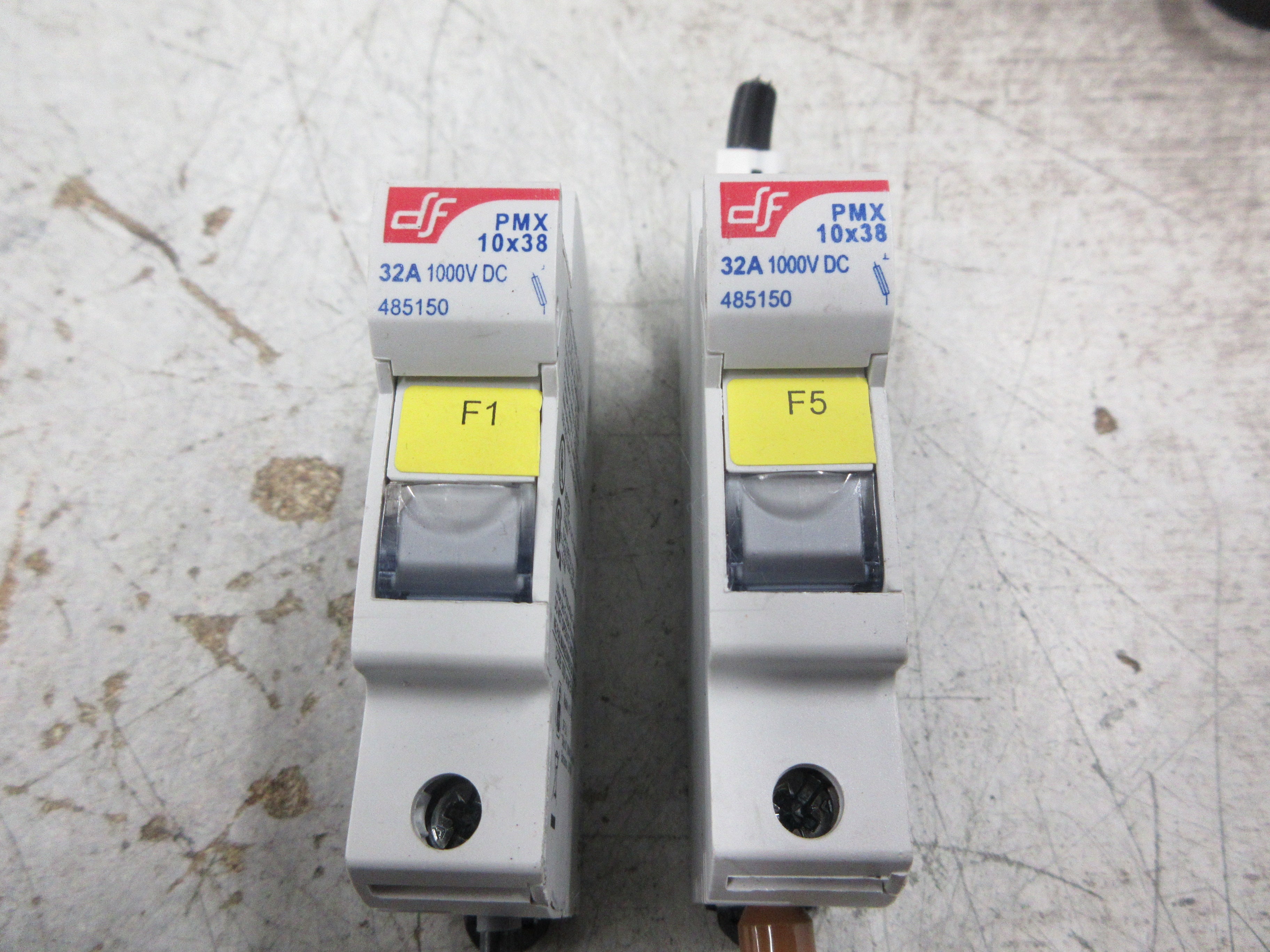 dF Fuseholder 485150 32A 1000VDC 1P *Lot of 2* Used