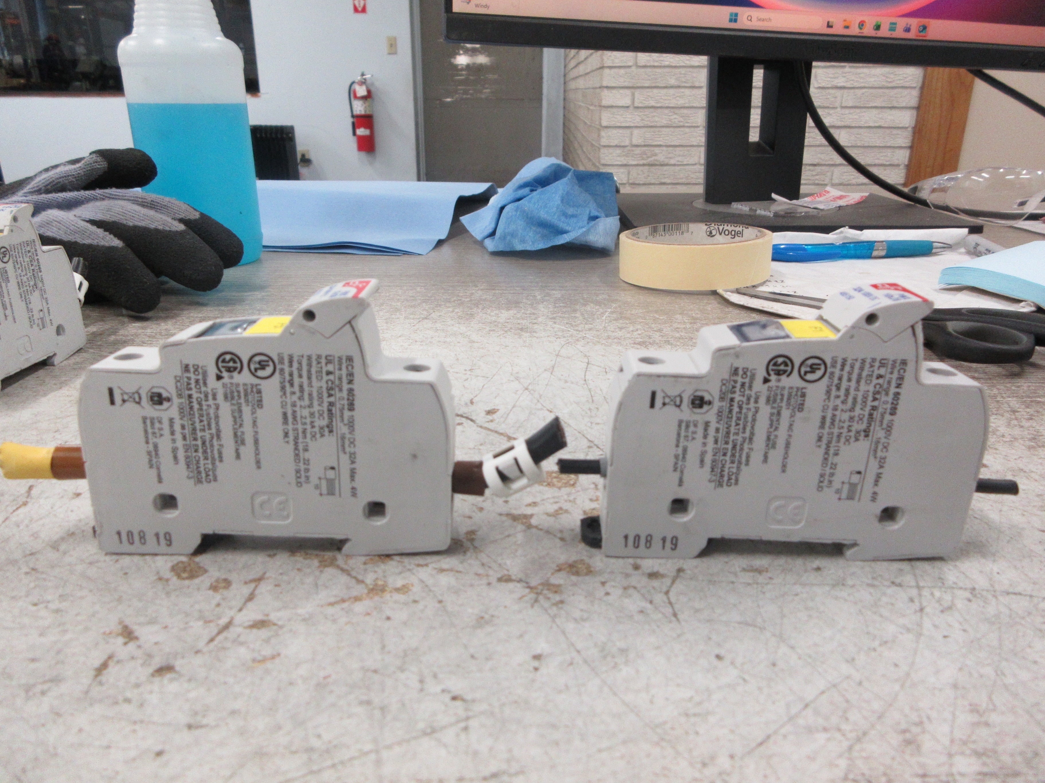 dF Fuseholder 485150 32A 1000VDC 1P *Lot of 2* Used
