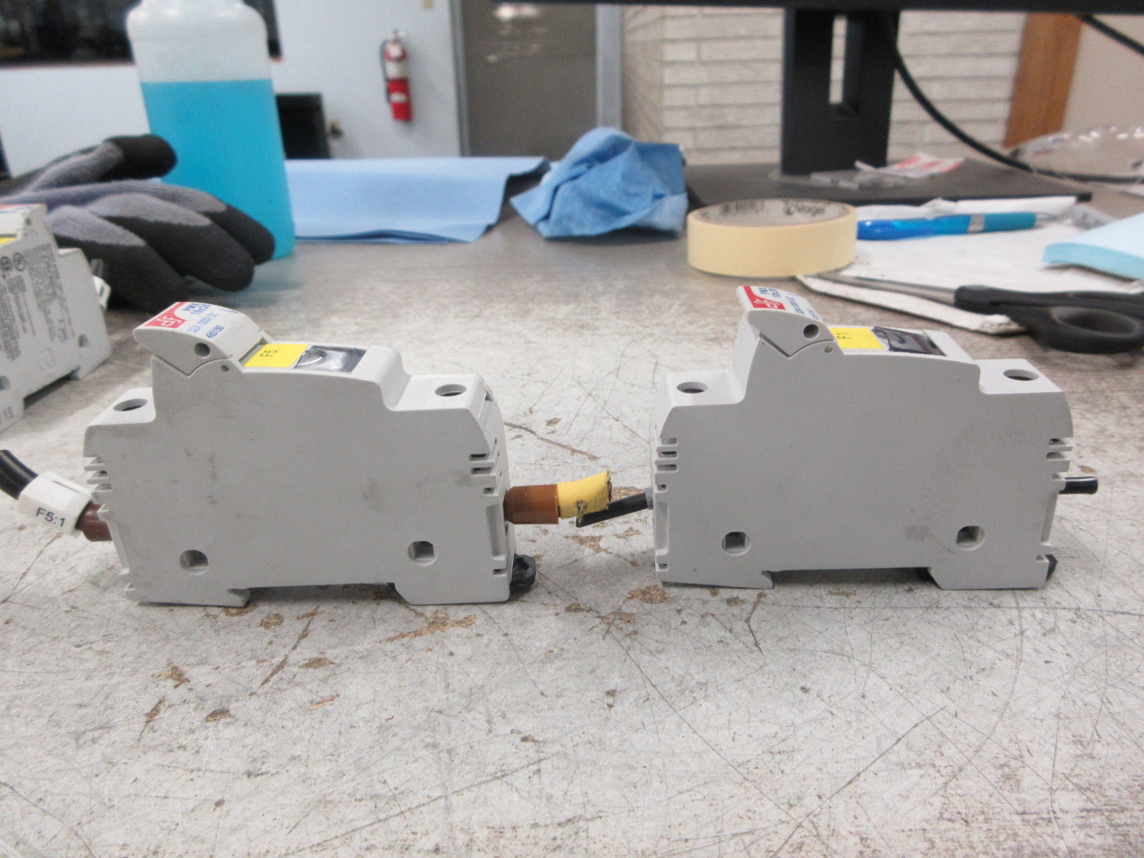 dF Fuseholder 485150 32A 1000VDC 1P *Lot of 2* Used