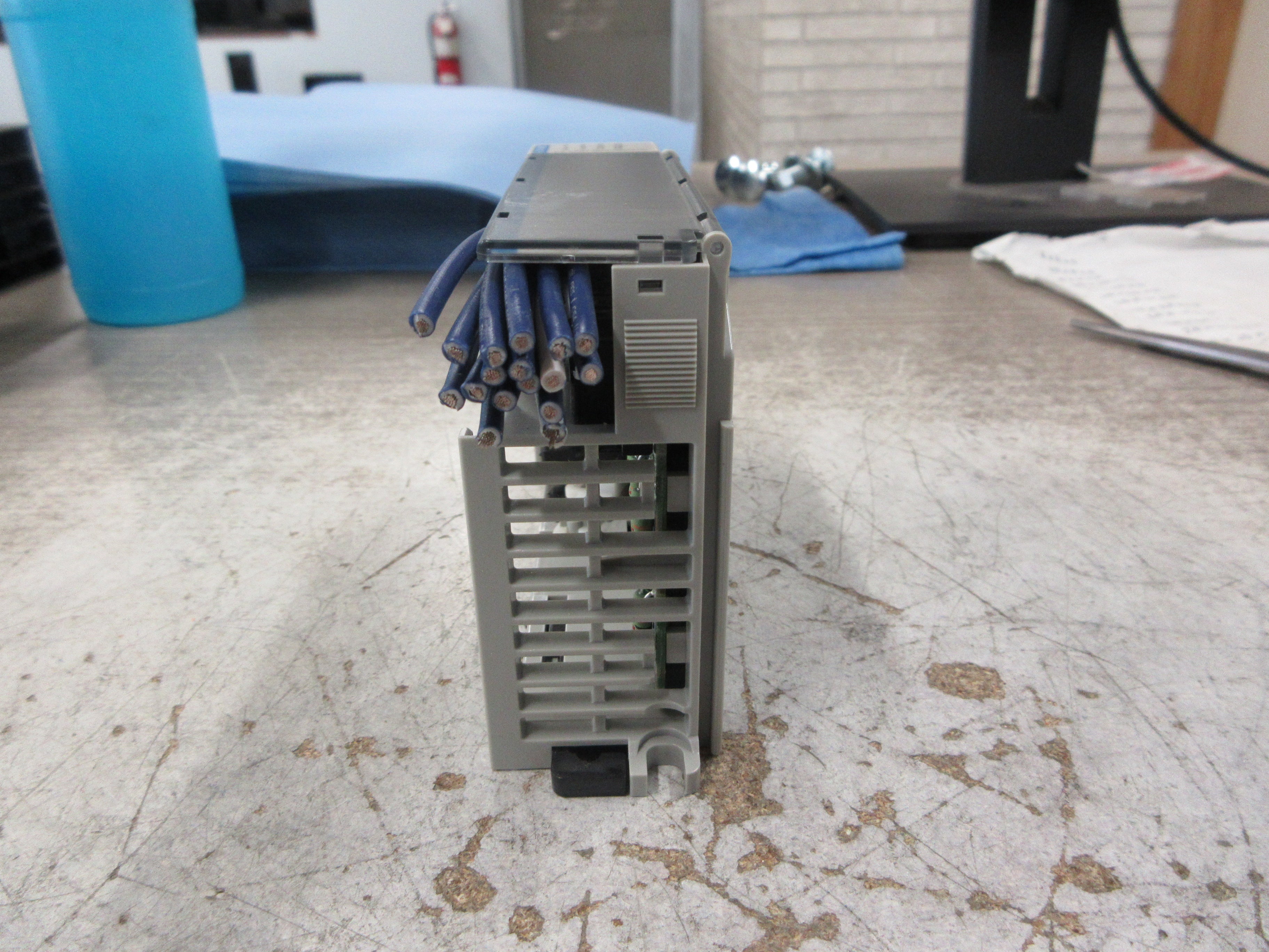 Allen-Bradley Compact I/O Input Module 1769-IQ16 Ser. A F/W Rev. 3.1 Used
