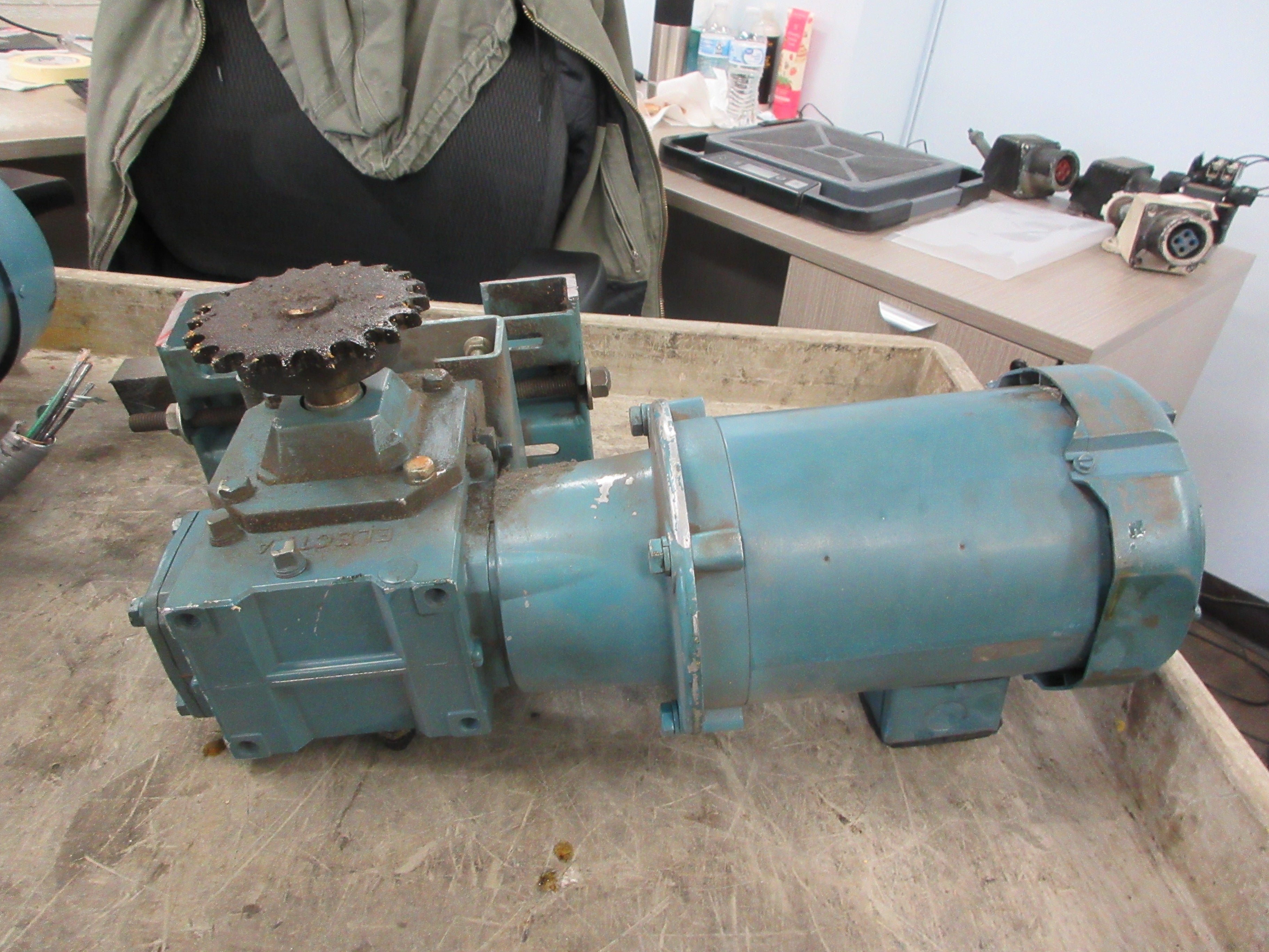 Electra-Gear Gearmotor 4VF56T17F2038A P / ABC21C512.5N/F 3/4HP Used
