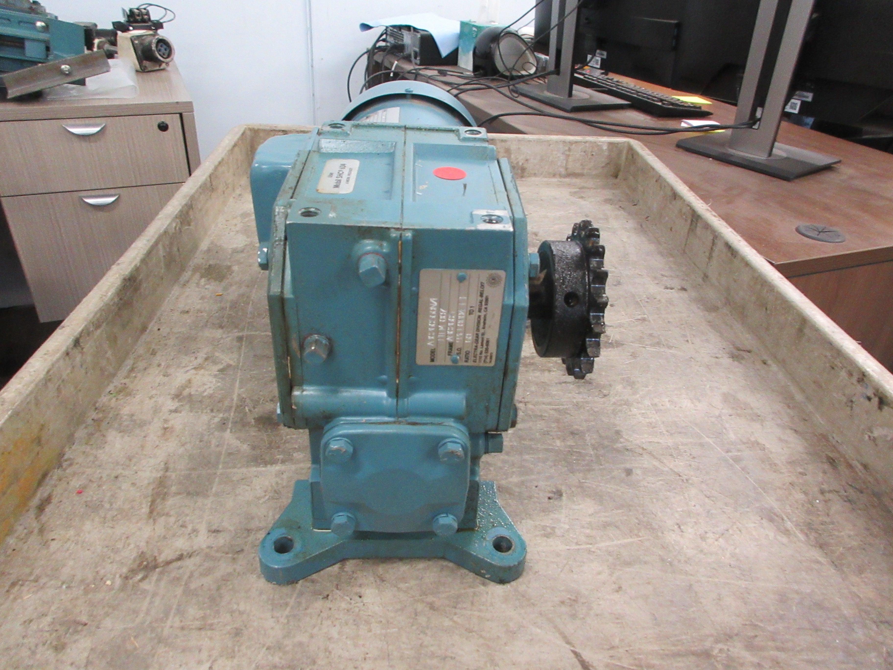 Electra-Gear Gearmotor CK75BTC / ABC26C560N/F 3/4HP 1725RPM Motor Used