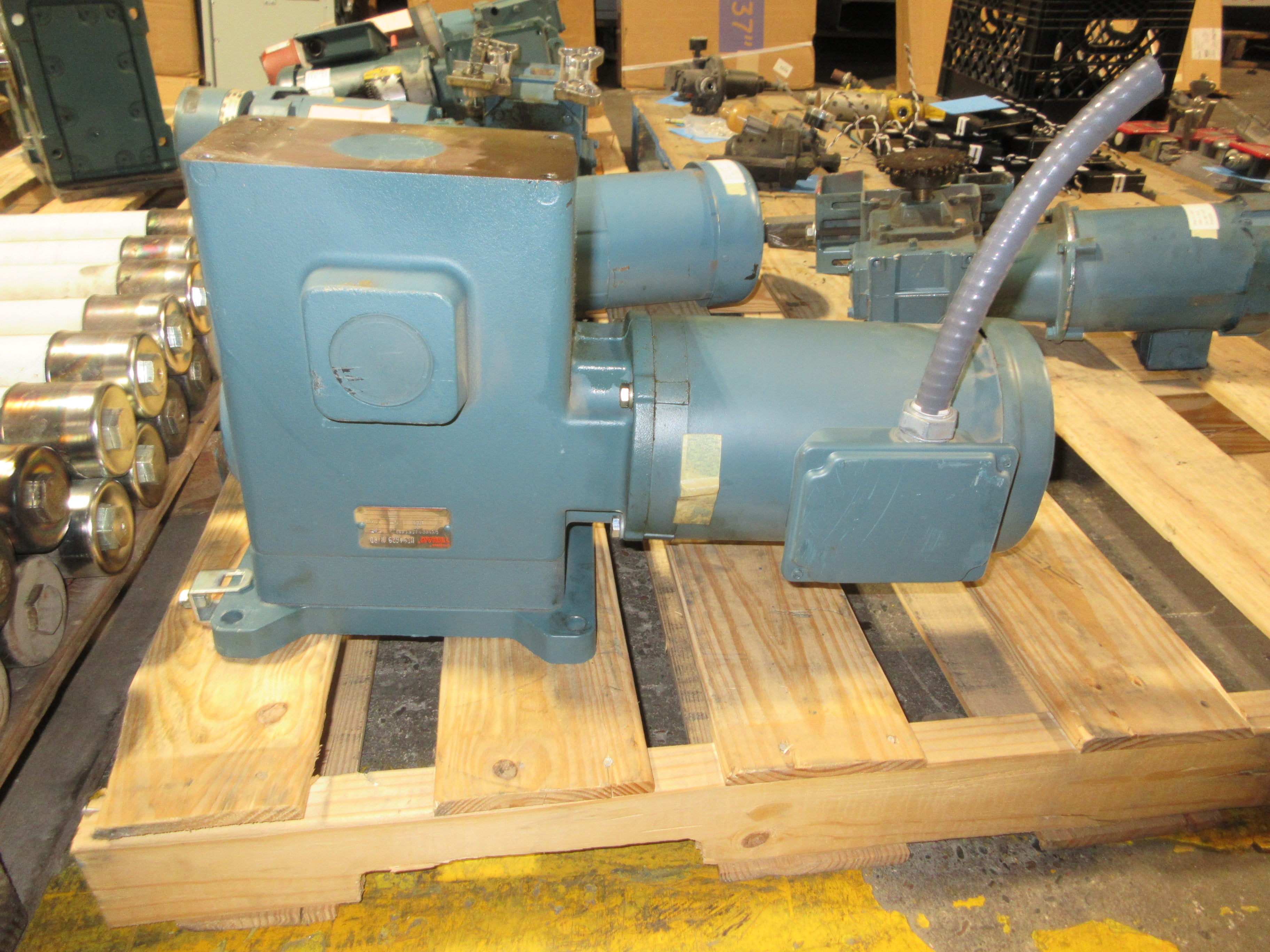 Dodge / Reliance Gearmotor MR94629 N BD / P14G9257T 1.5HP 1725RPM Motor Used