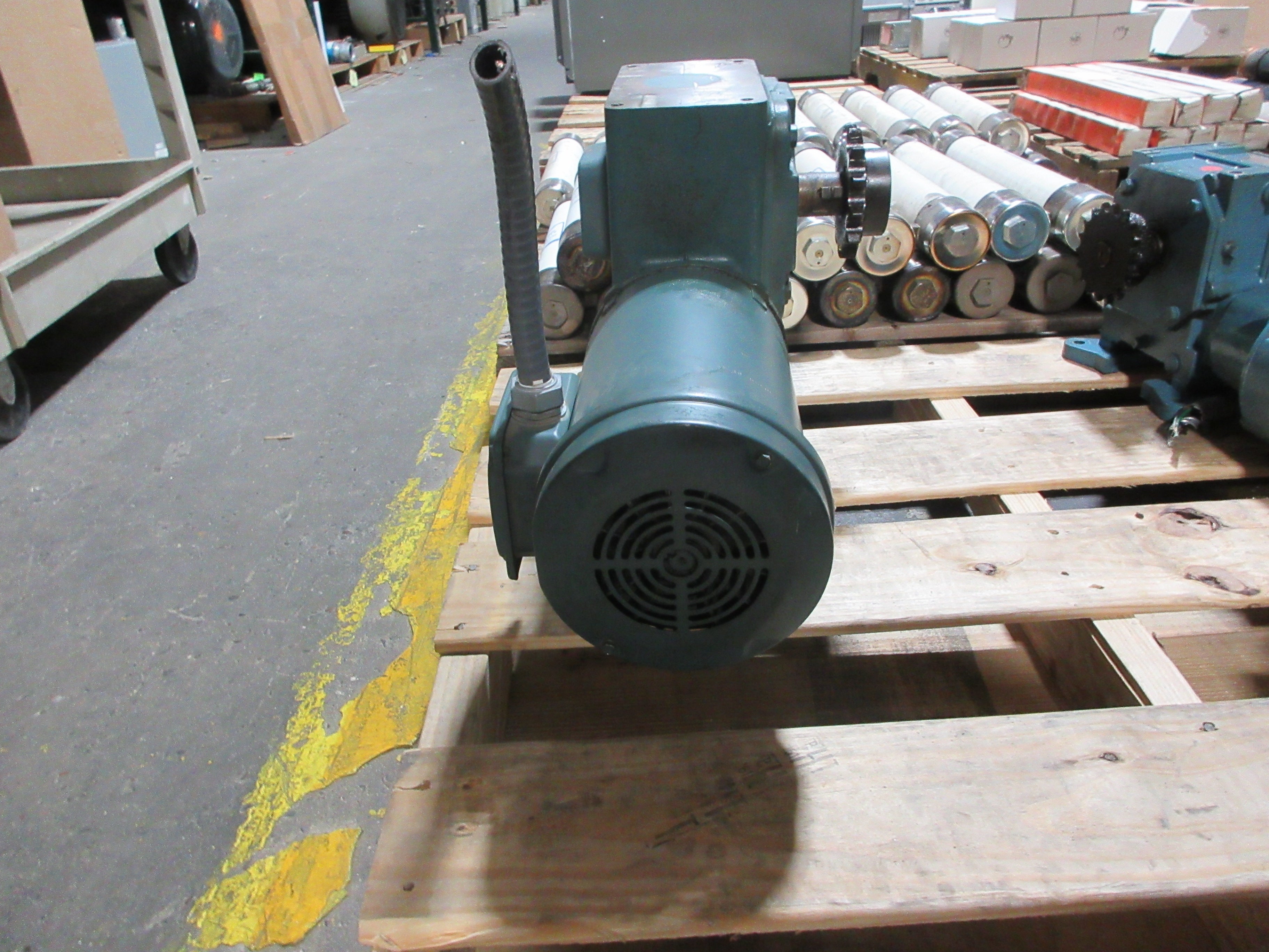 Dodge / Reliance Gearmotor MR94629 N BD / P14G9257T 1.5HP 1725RPM Motor Used