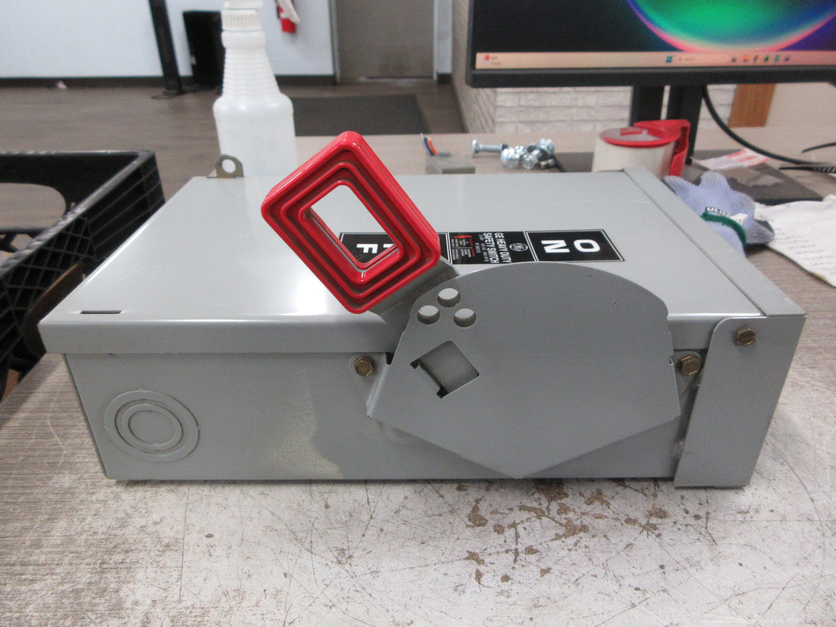 GE Non-Fusible Safety Switch/Disconnect THN3361R 30A 600V 3P 3W Used