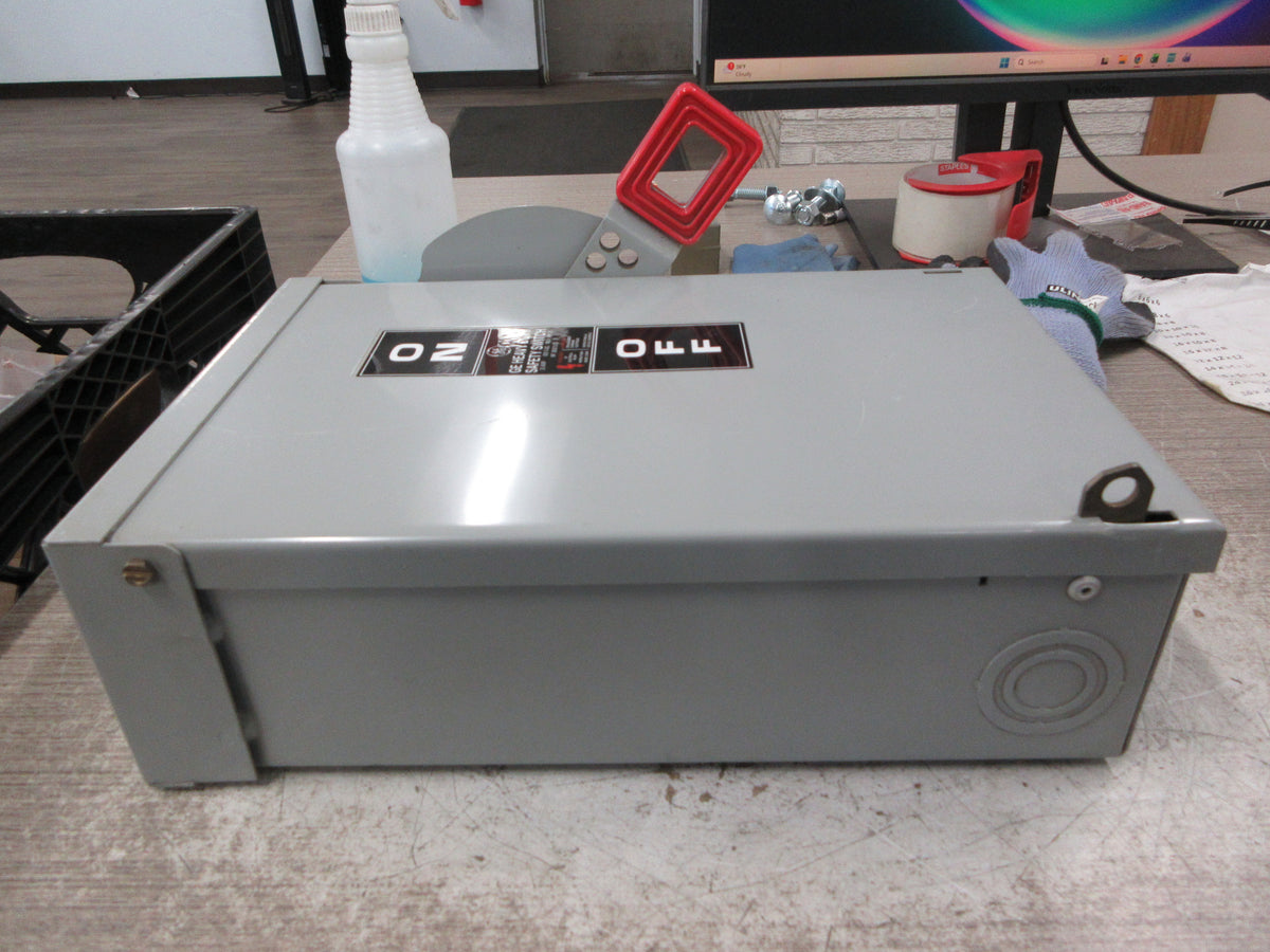 GE Non-Fusible Safety Switch/Disconnect THN3361R 30A 600V 3P 3W Used