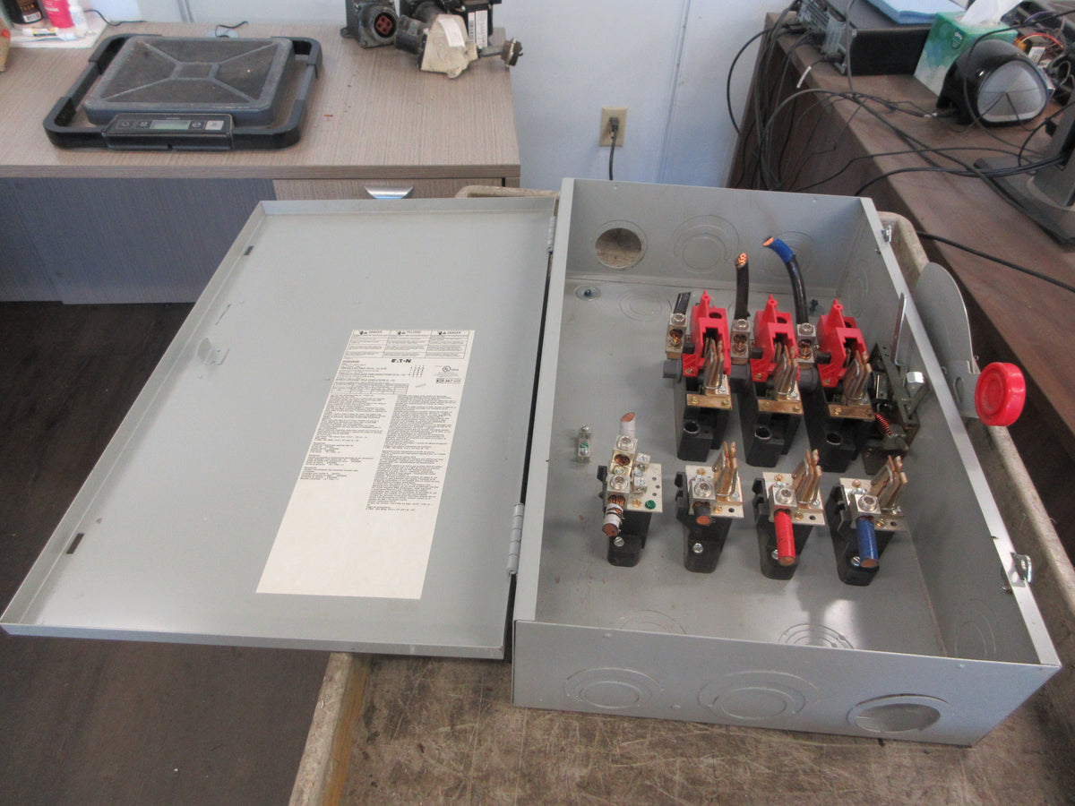 Eaton Fusible Safety Switch/Disconnect DG324NGK Ser. B 200A 240V 3P Used