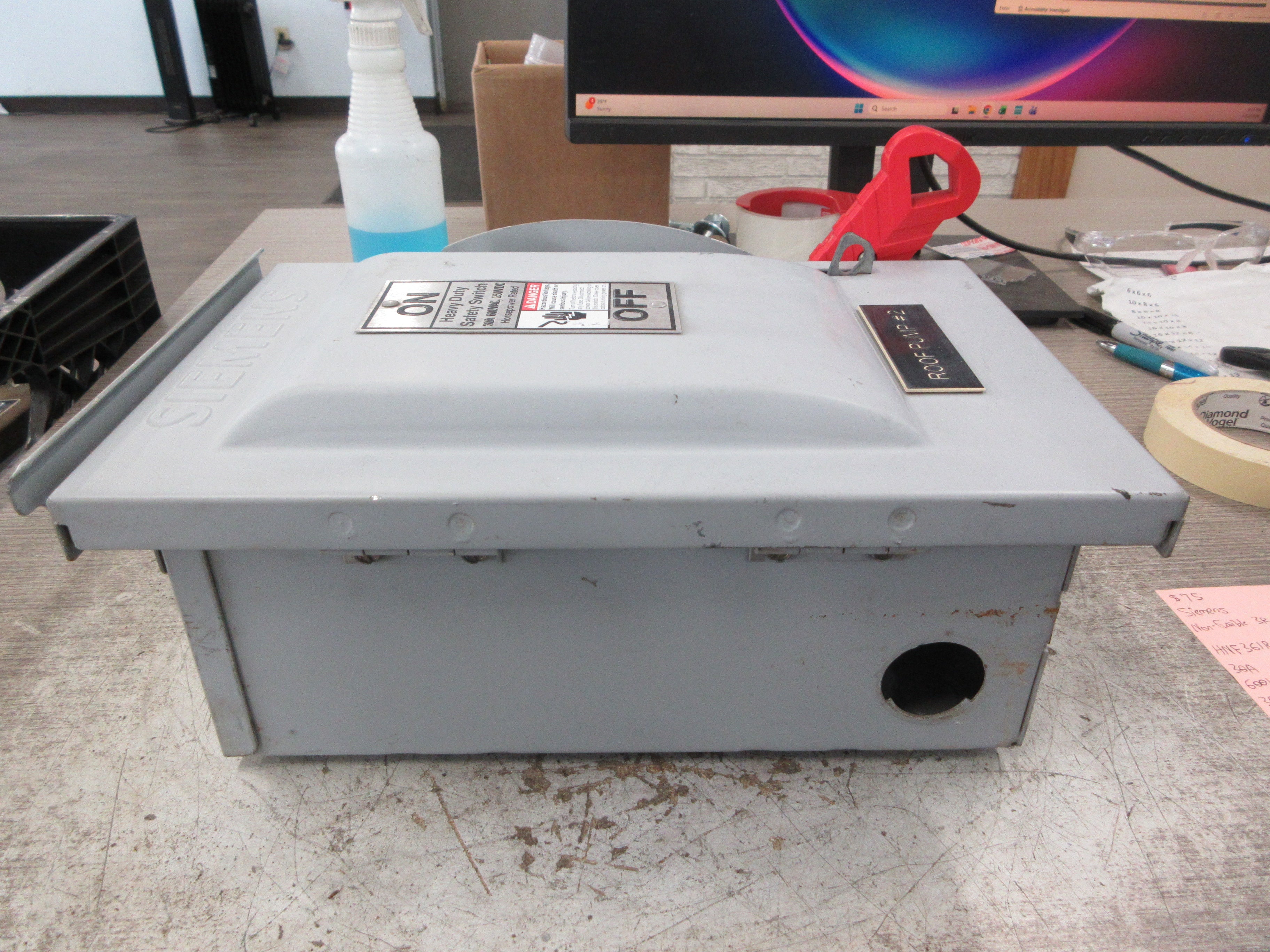 Siemens Non-Fusible 3R Safety Switch/Disconnect HNF361R 30A 600V 3P Used