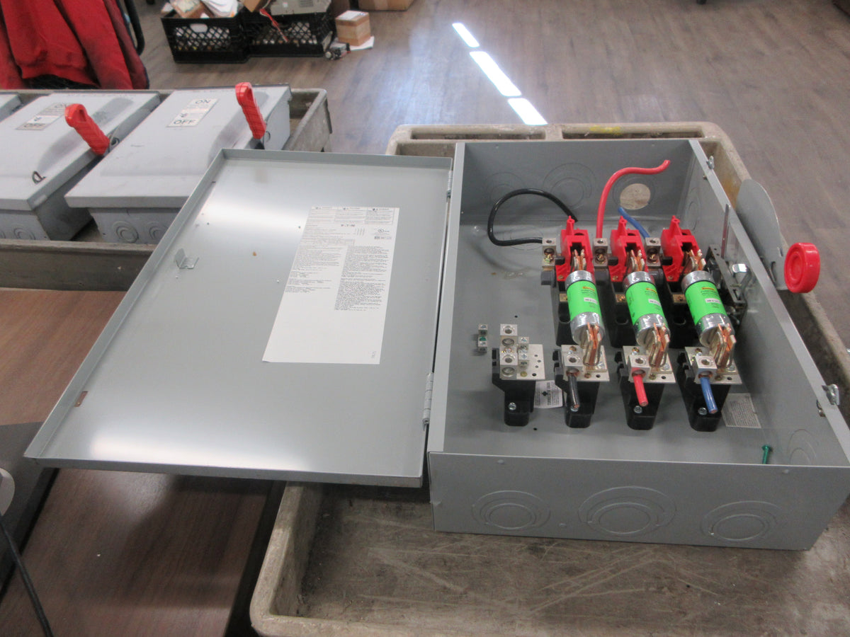 Eaton Fusible Safety Switch/Disconnect DG324NGK Ser. B 200A 240V 3P Used