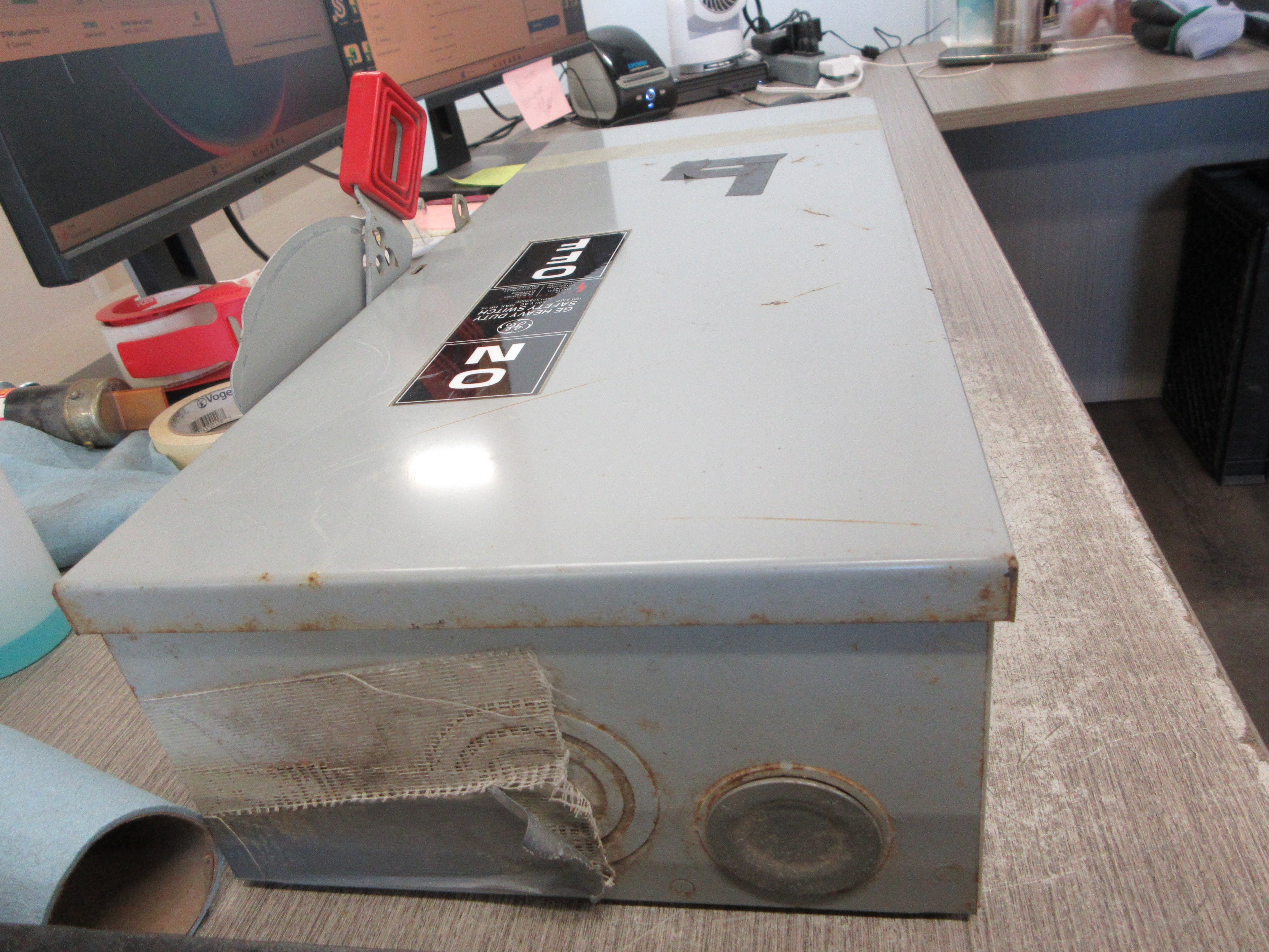 GE Fusible Safety Switch/Disconnect TH3363 100A 600V 3P Used