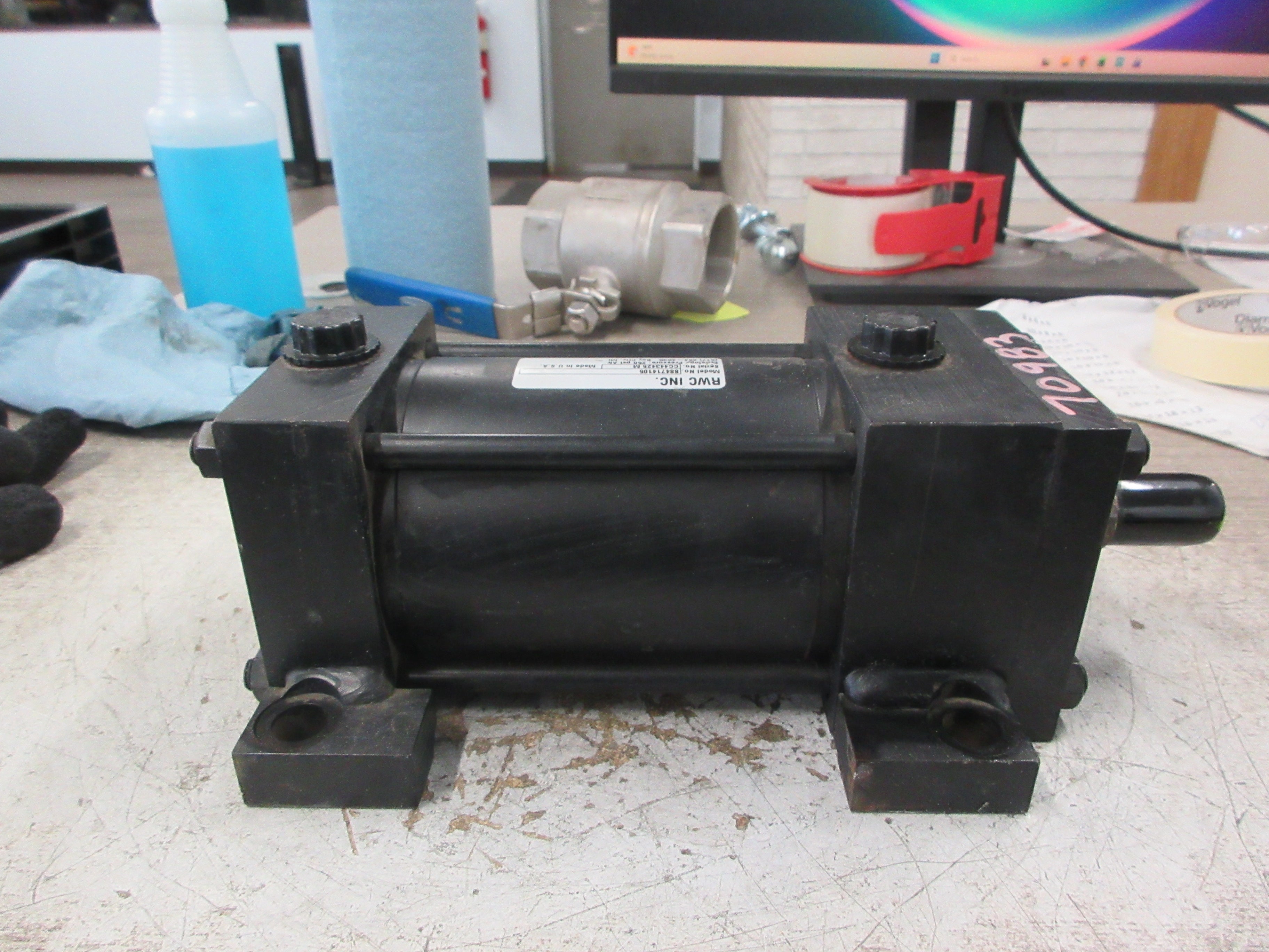 RWC Air Cylinder 884714105 250 PSI Used