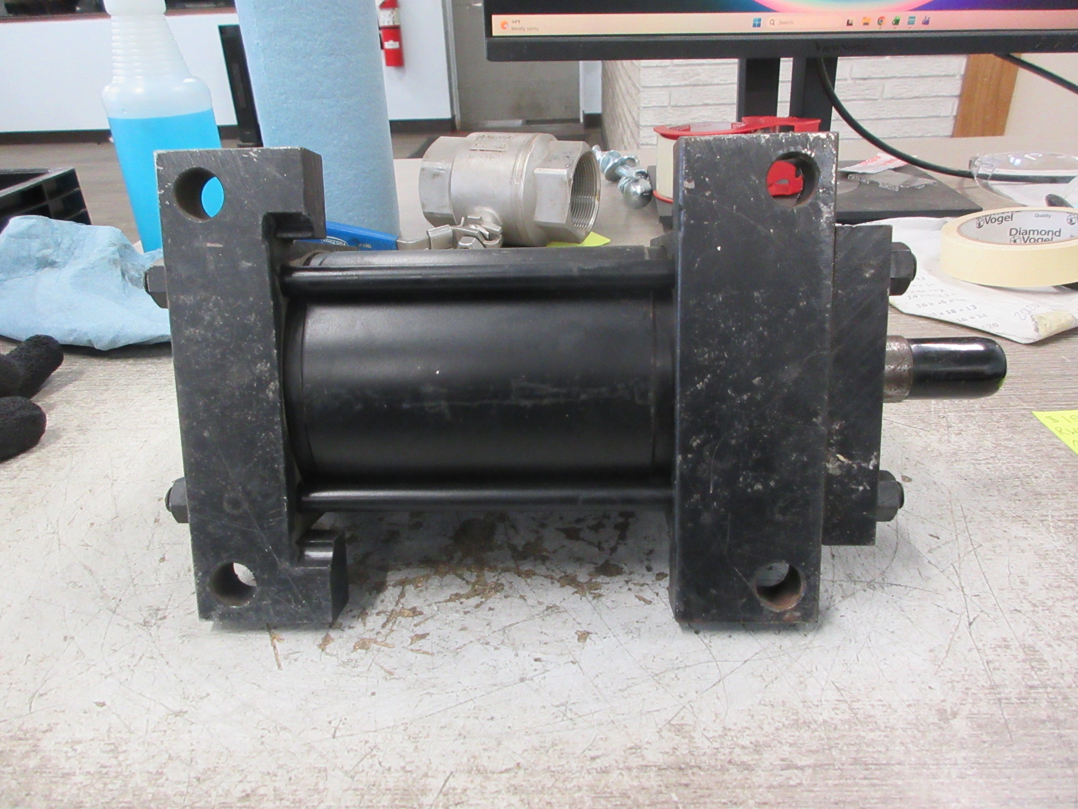 RWC Air Cylinder 884714105 250 PSI Used