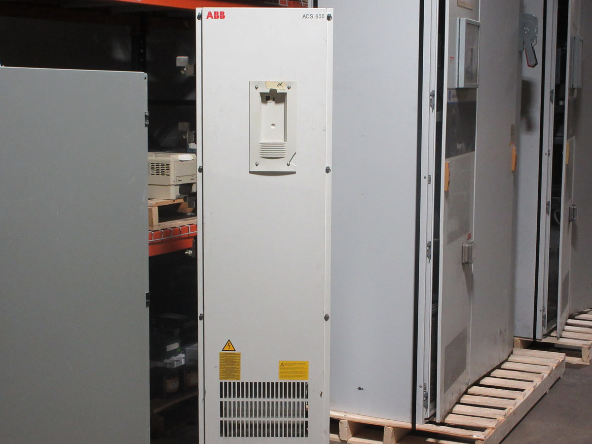 ABB ACS604 AC Drive ACS604-0400-4-000B0000901 400HP 3Ph Used