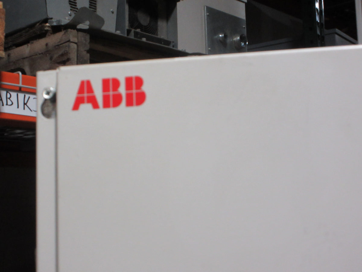 ABB ACS604 AC Drive ACS604-0400-4-000B0000901 400HP 3Ph Used
