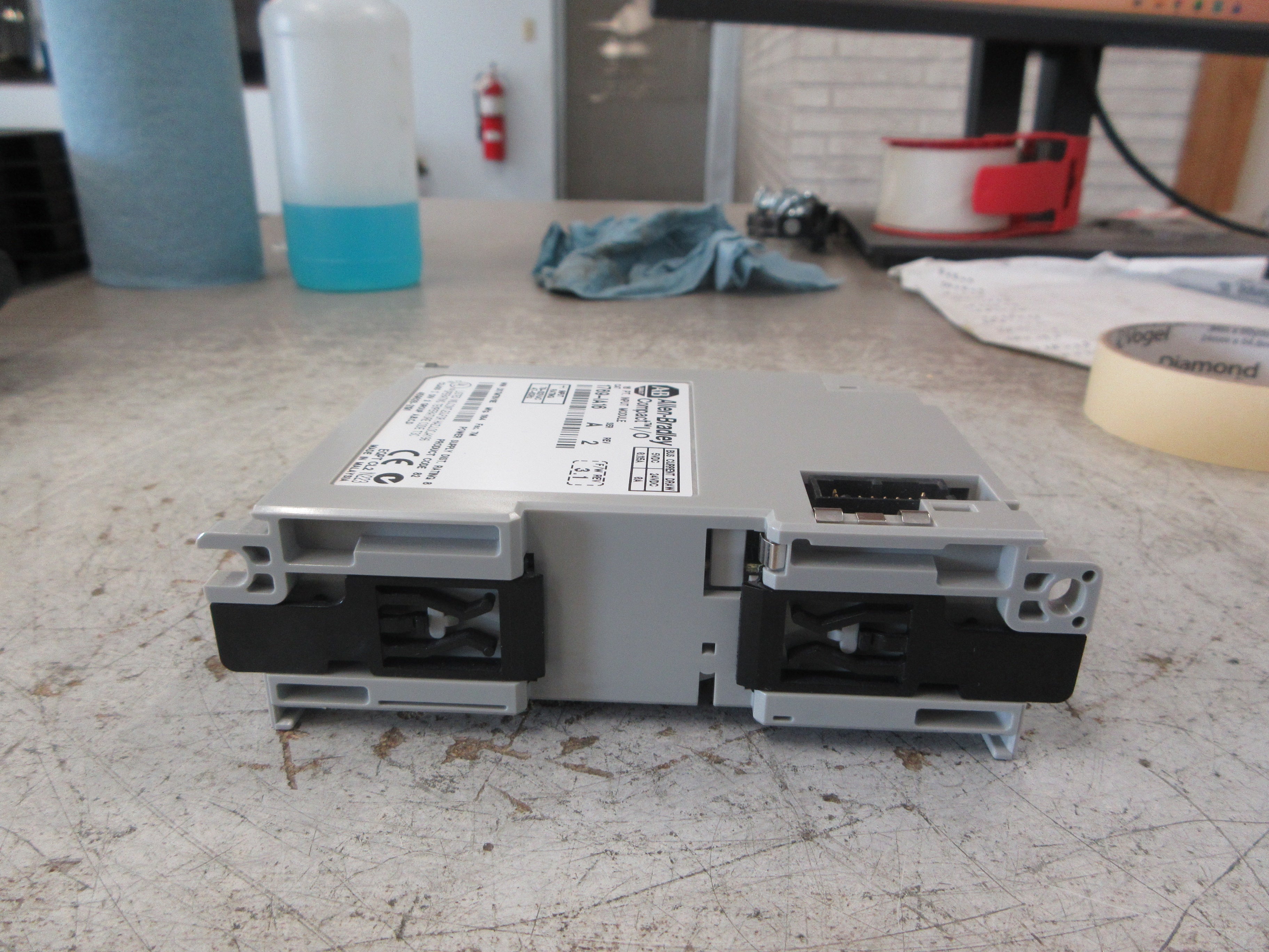 Allen-Bradley Compact I/O Input Module 1769-IA16 Ser. A F/W Rev. 3.1 Rev. 2 Used