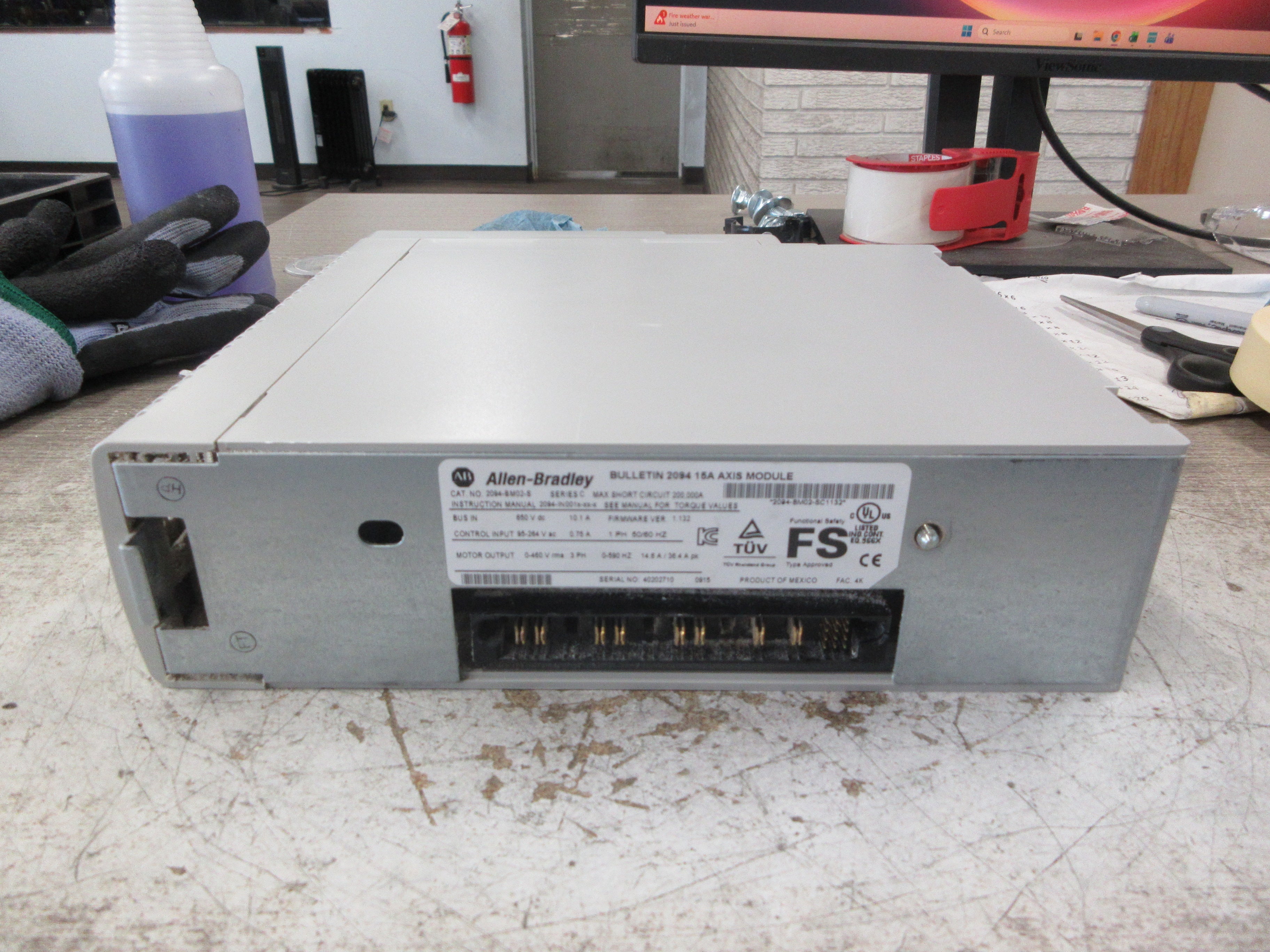 Allen-Bradley Kinetix 6000 Servo Drive Axis Module 2094-BM02-S Ser. C Used