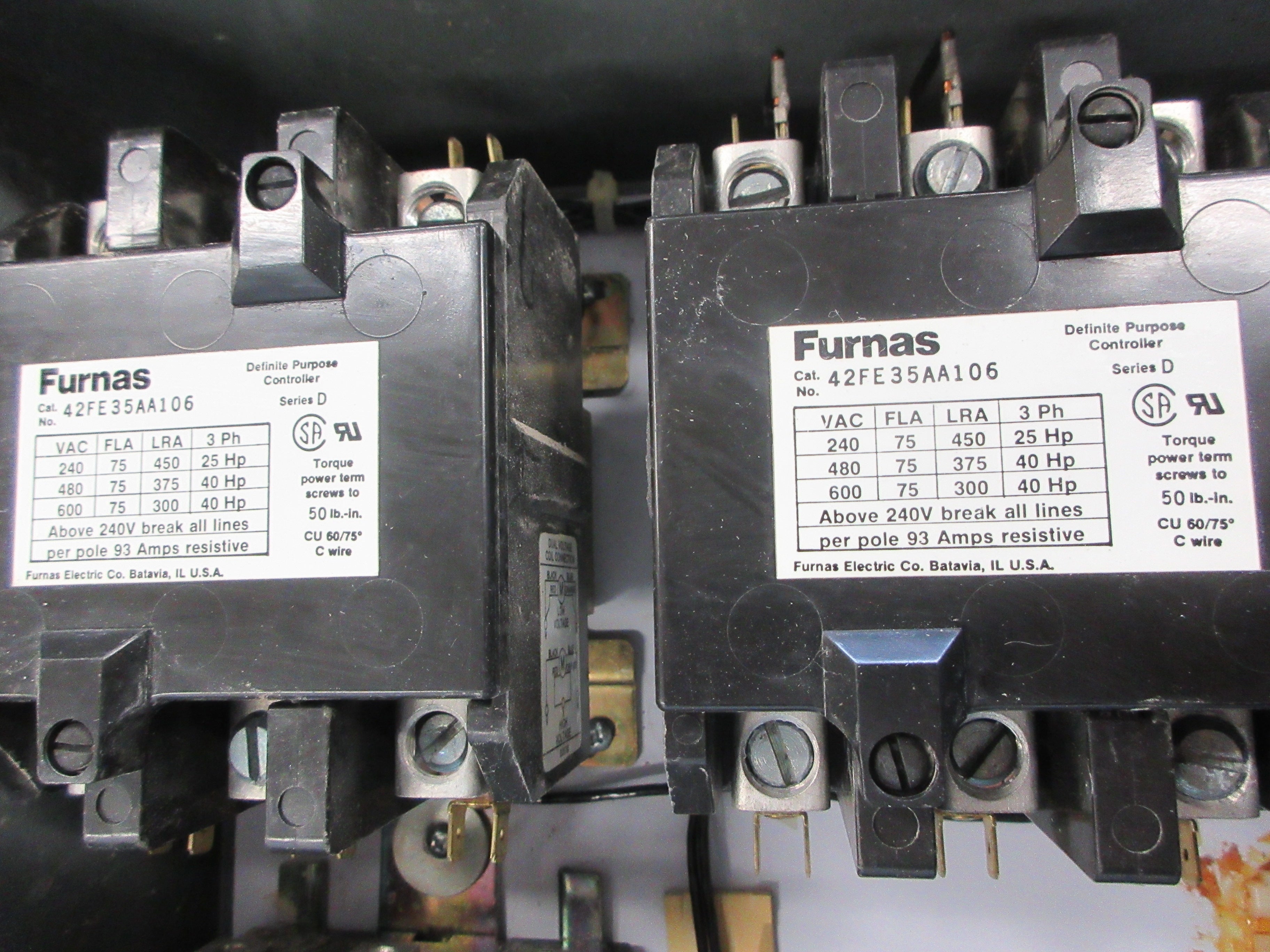 Furnas Enclosed Reversing Starter 42FE35AA106 Ser. D 110-120/220/240V Coil Used