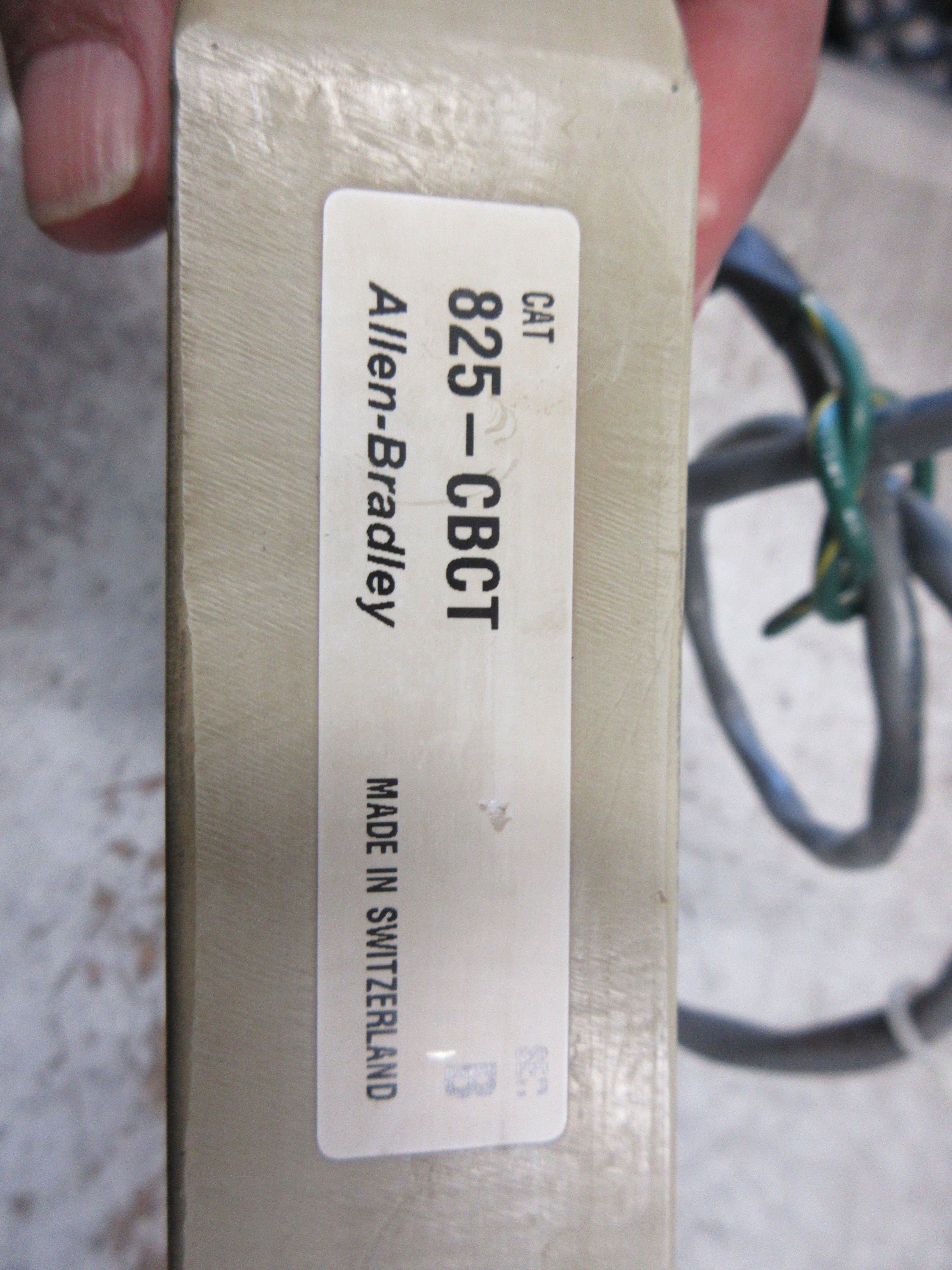 Allen-Bradley Core Balance Transformer 825-CBCT Ser. B Ratio 100:1A 2VA Used