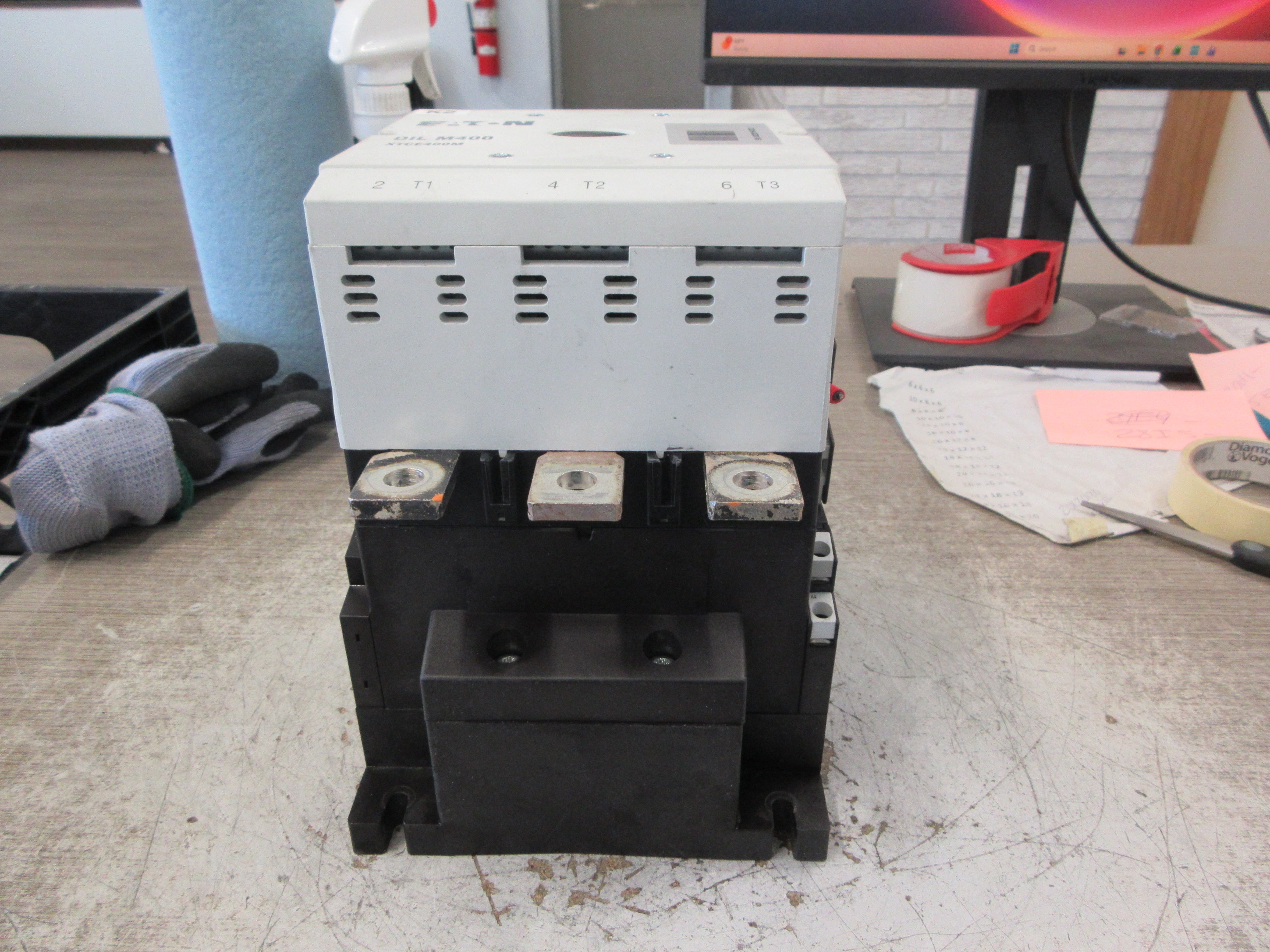 Eaton Contactor DIL M400 XTCE400M 24-48VDC Coil 450A 600V Used