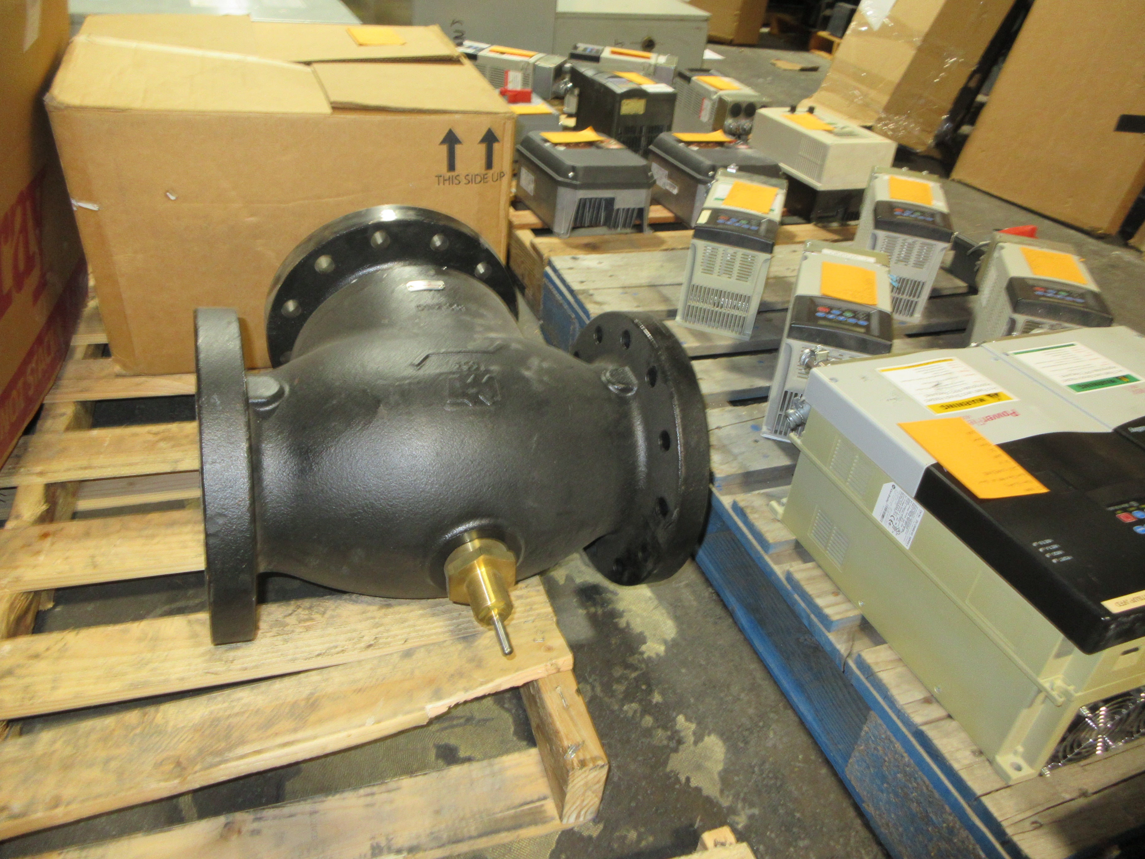 Belimo 3-Way Valve D1121501 Size: 6" Used