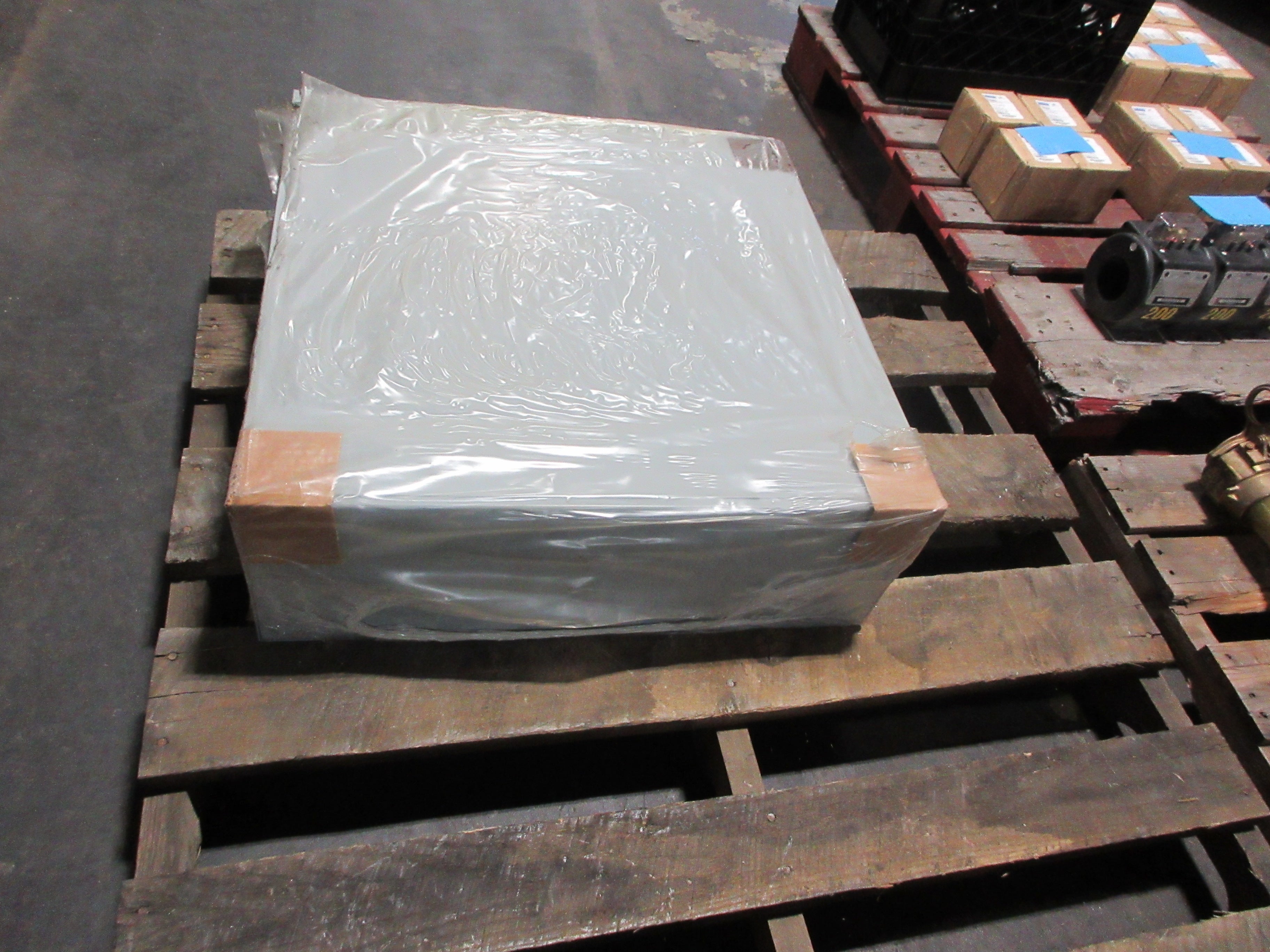 nVent Hoffman Screw Cover Pull Box ASE24X24X8NK Size: 24"x24"x8" New Surplus