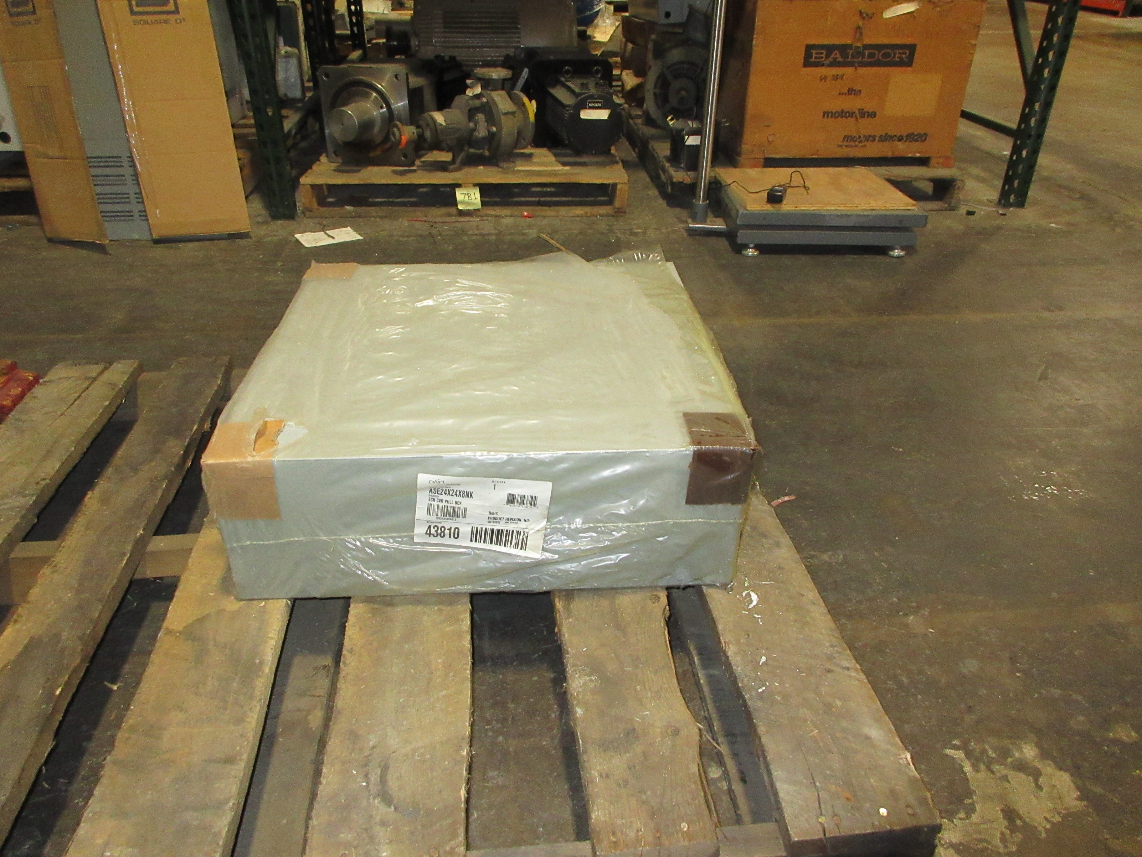 nVent Hoffman Screw Cover Pull Box ASE24X24X8NK Size: 24"x24"x8" New Surplus
