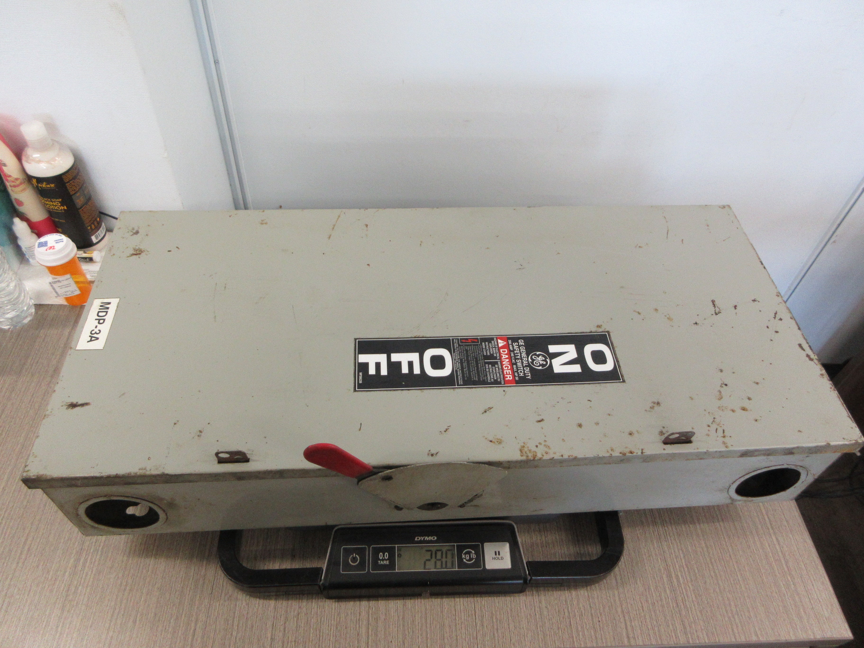 GE Fusible Safety Switch/Disconnect TG4324 Mod. 8 200A 240V 3P Used