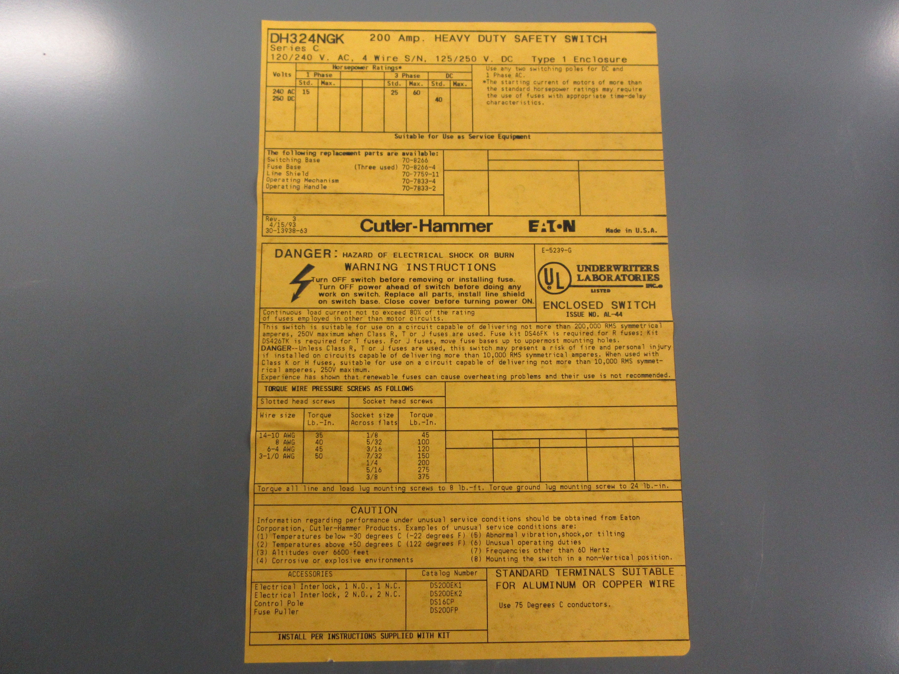 Cutler-Hammer Fusible Safety Switch/Disconnect DH324NGK 200A 120/240V 3P 4W Used
